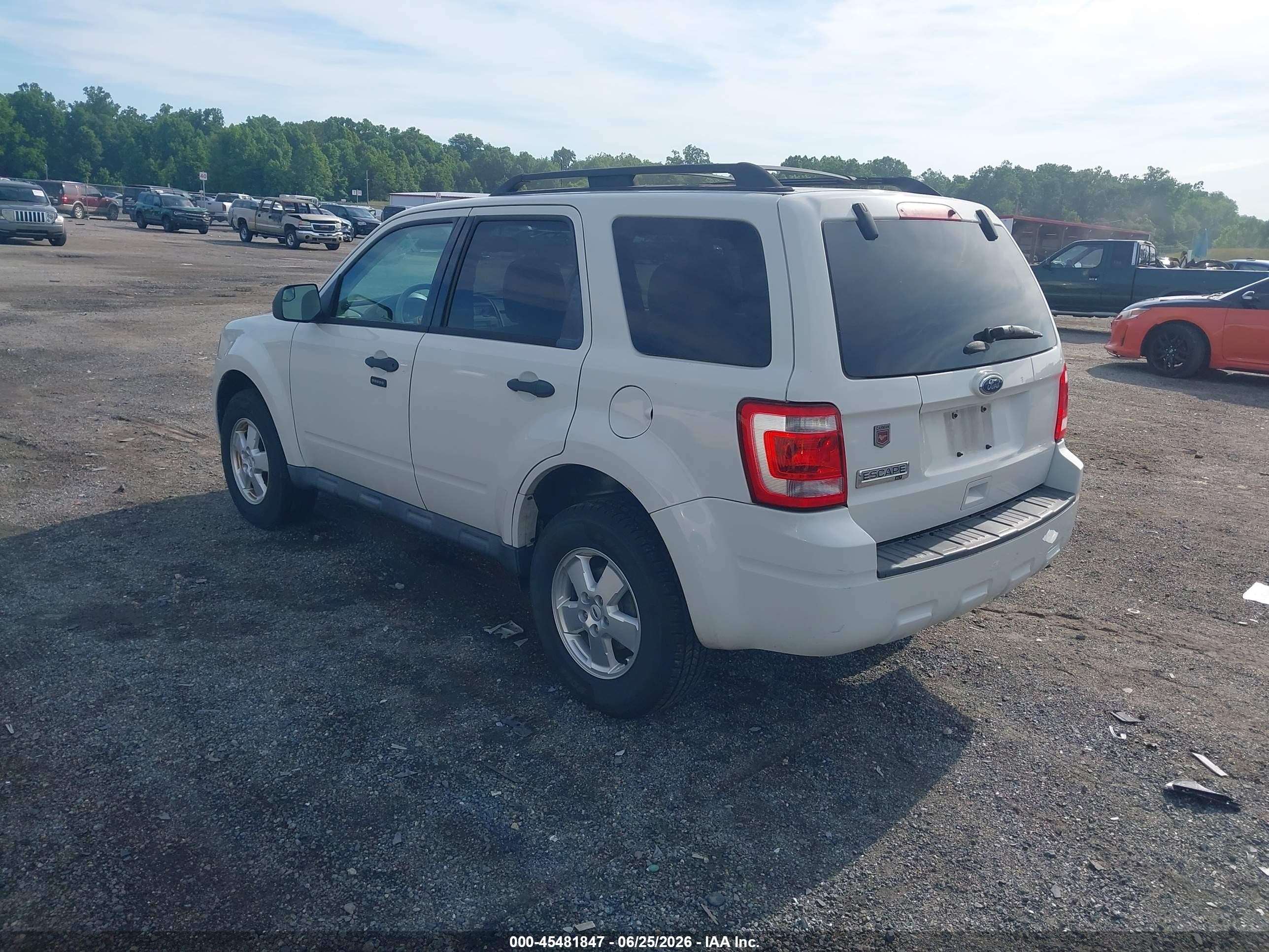 2012 Ford Escape Xlt White vin: 1FMCU0D74CKA97765