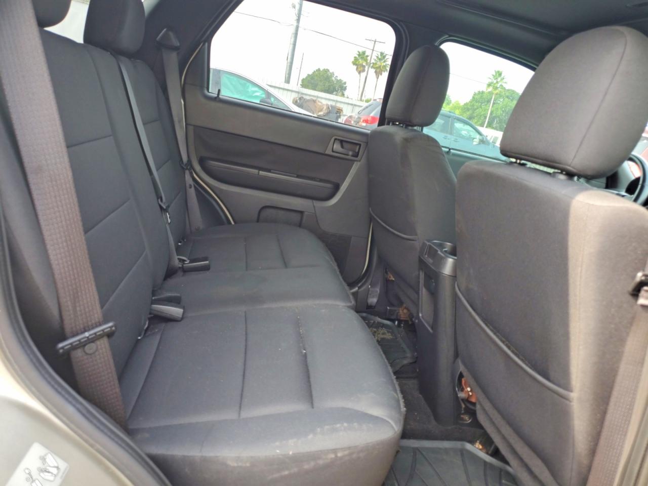 2012 Ford Escape Xlt Cream vin: 1FMCU0D74CKB27217