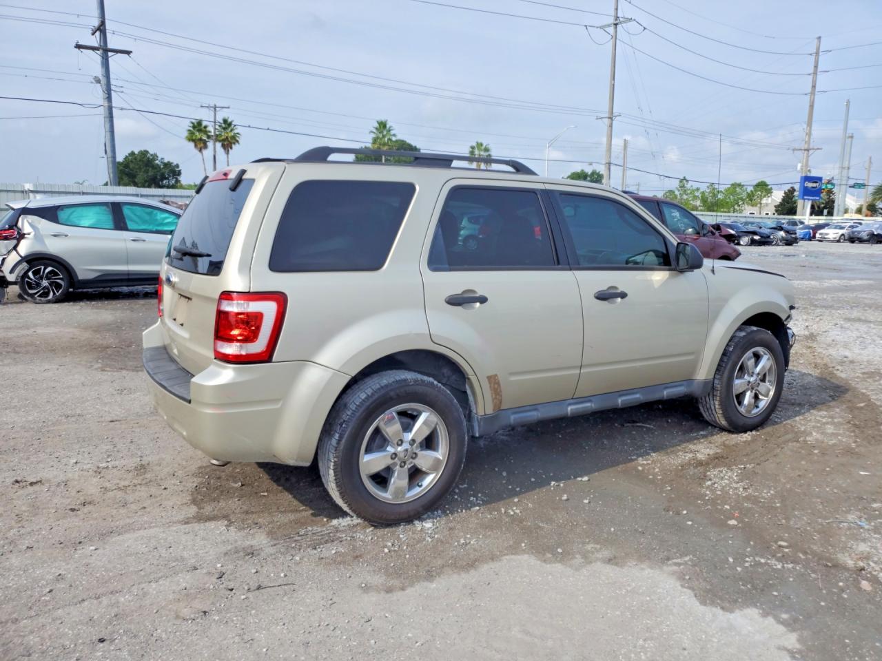 2012 Ford Escape Xlt Cream vin: 1FMCU0D74CKB27217
