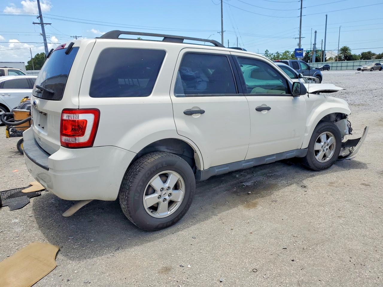 2012 Ford Escape Xlt White vin: 1FMCU0D74CKB61898