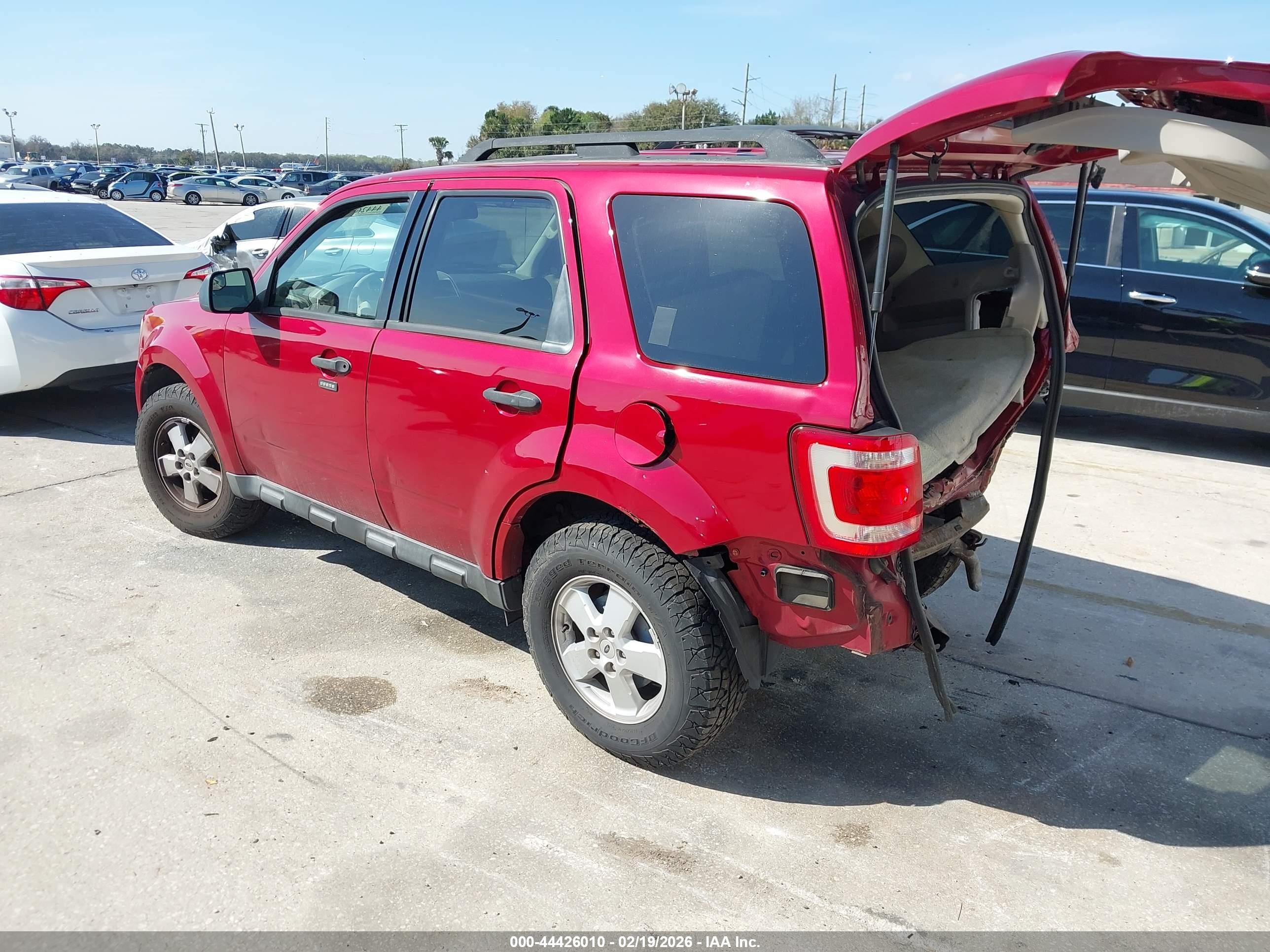 2010 Ford Escape Xlt Red vin: 1FMCU0D75AKB08771