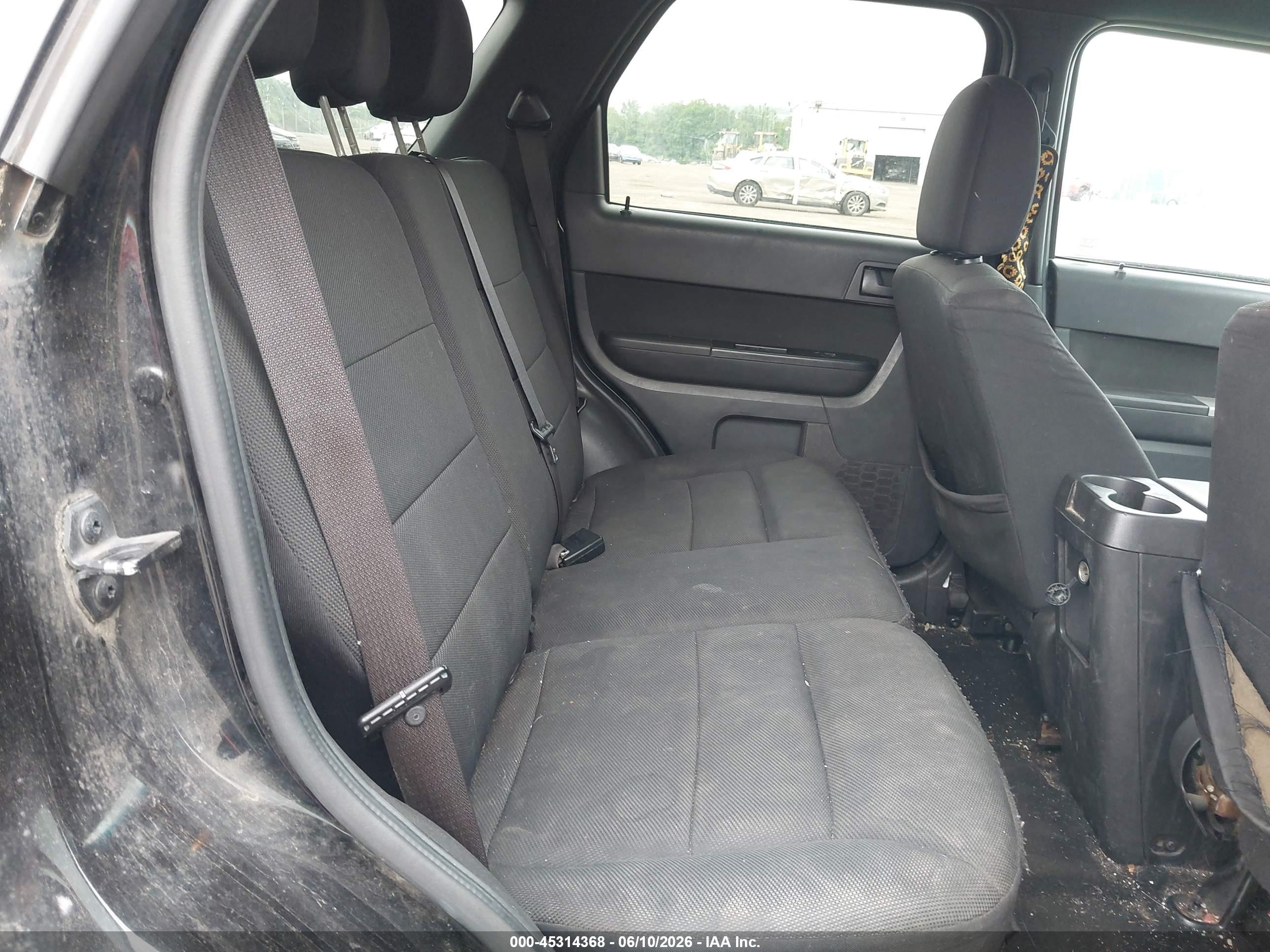 2010 Ford Escape Xlt Black vin: 1FMCU0D75AKB90131