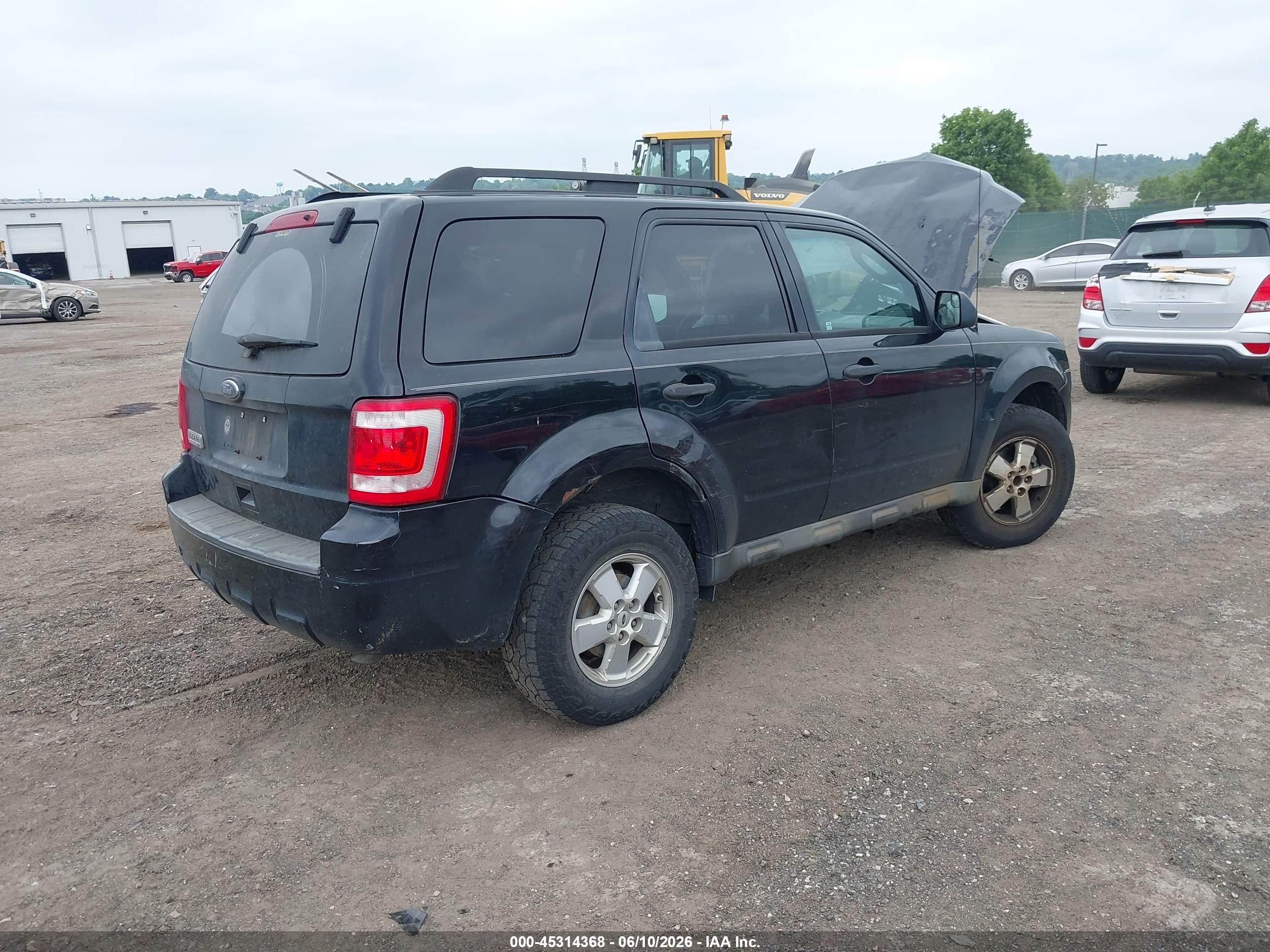 2010 Ford Escape Xlt Black vin: 1FMCU0D75AKB90131