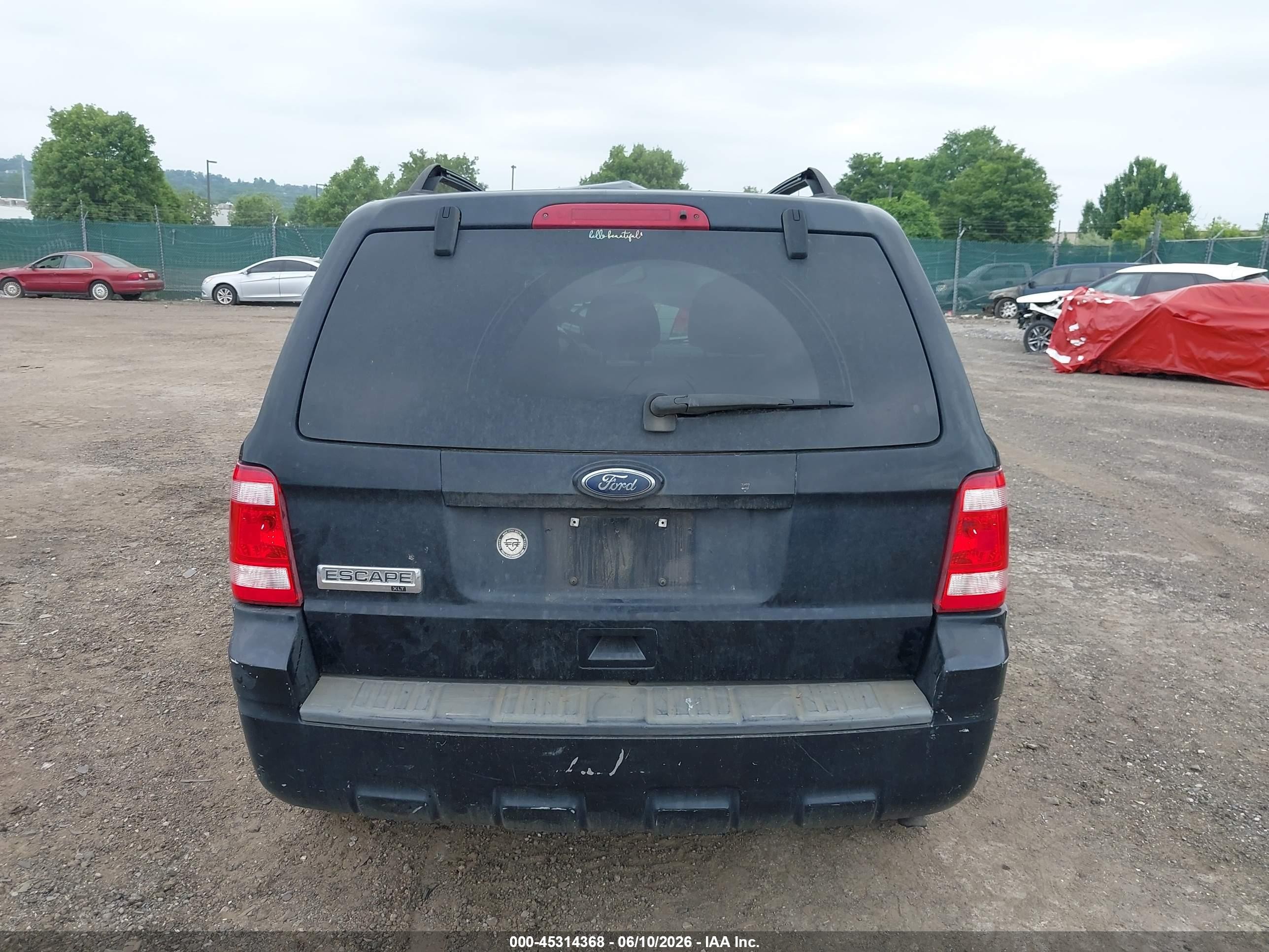 2010 Ford Escape Xlt Black vin: 1FMCU0D75AKB90131