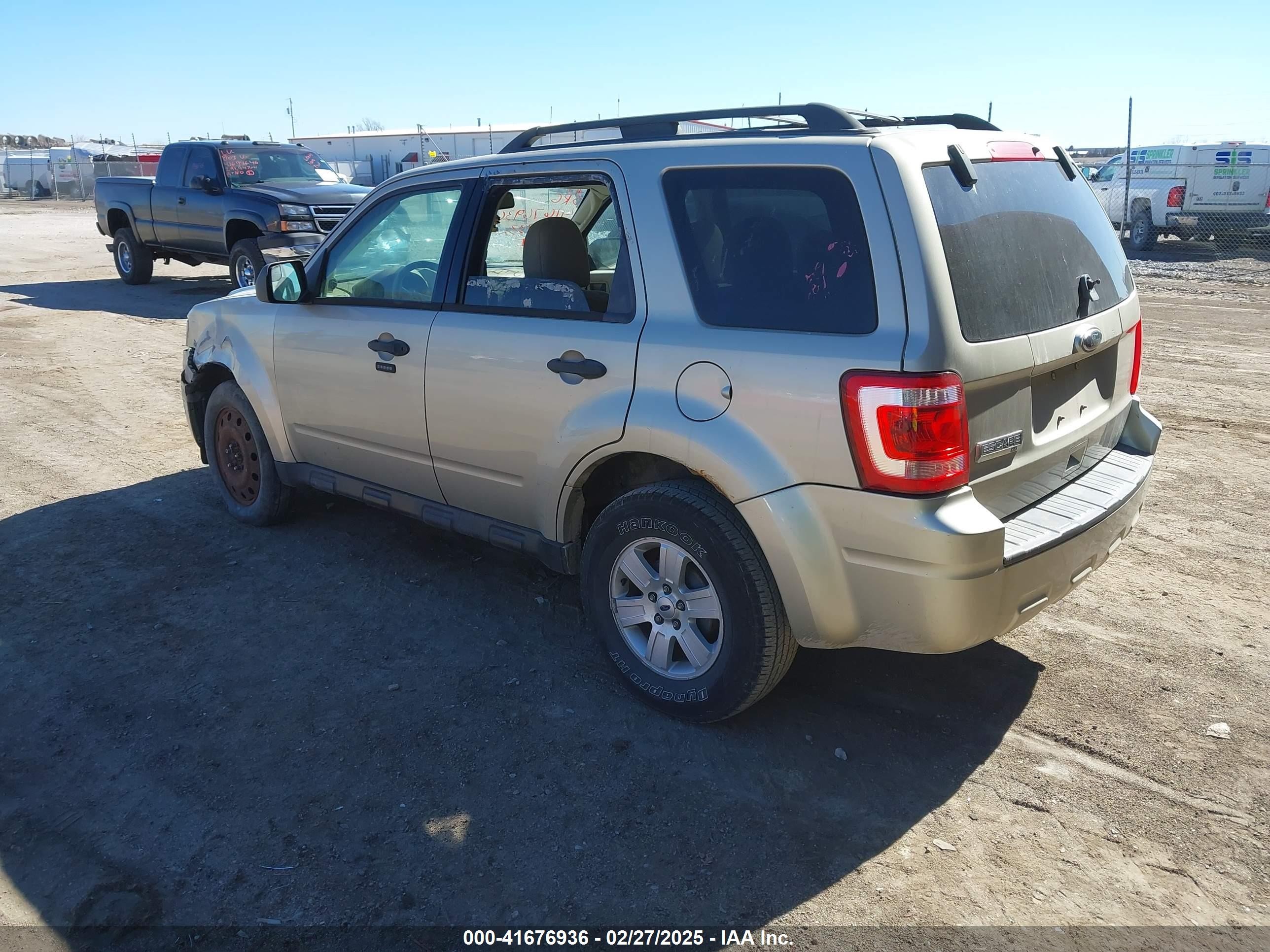 2010 Ford Escape Xlt Tan vin: 1FMCU0D75AKC58248