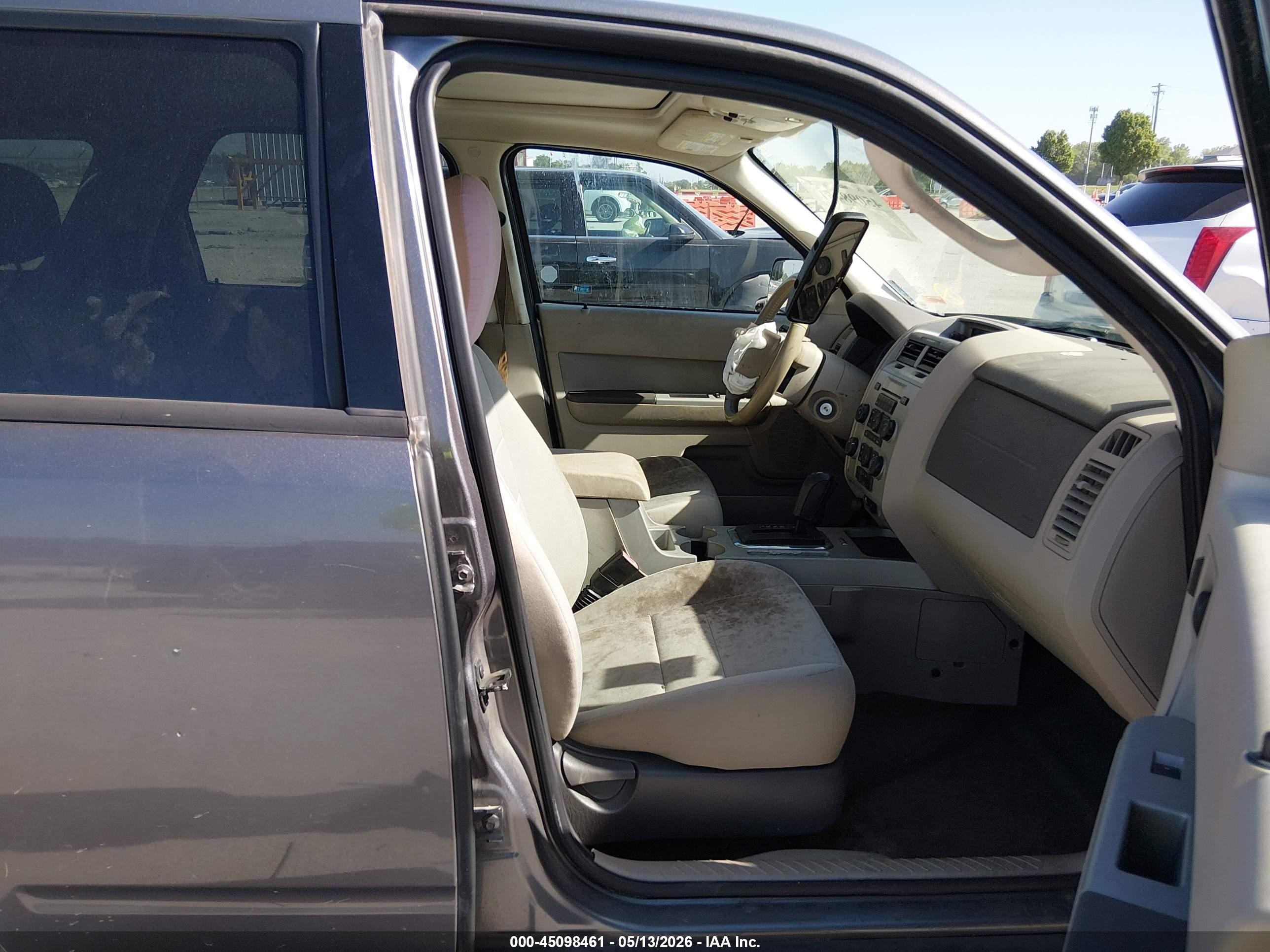 2010 Ford Escape Xlt Gray vin: 1FMCU0D75AKD37872
