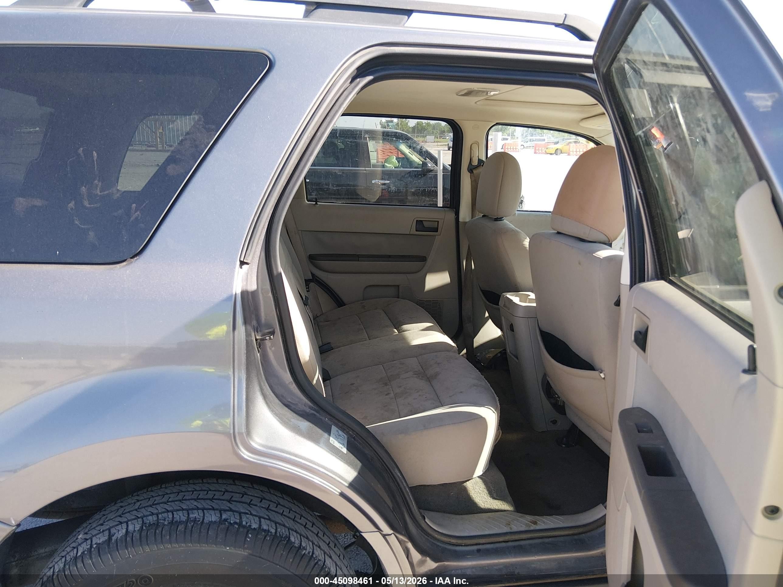 2010 Ford Escape Xlt Gray vin: 1FMCU0D75AKD37872