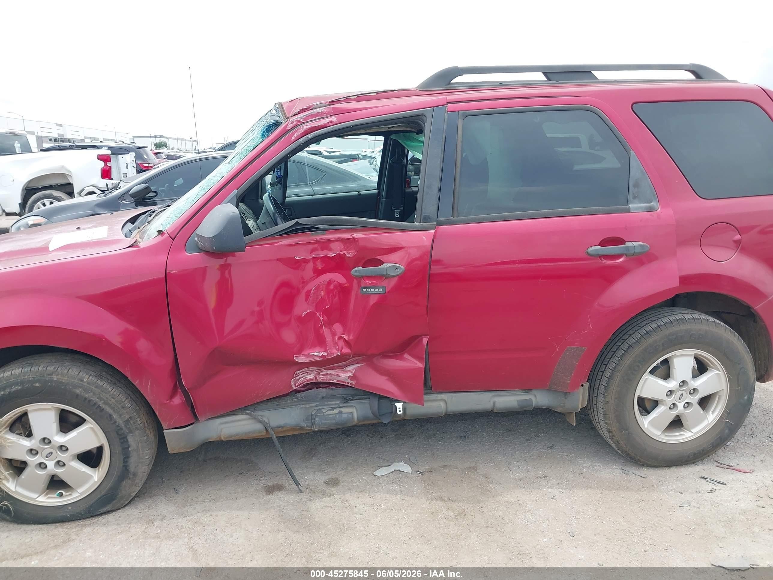 2011 Ford Escape Xlt Красный vin: 1FMCU0D75BKA07358