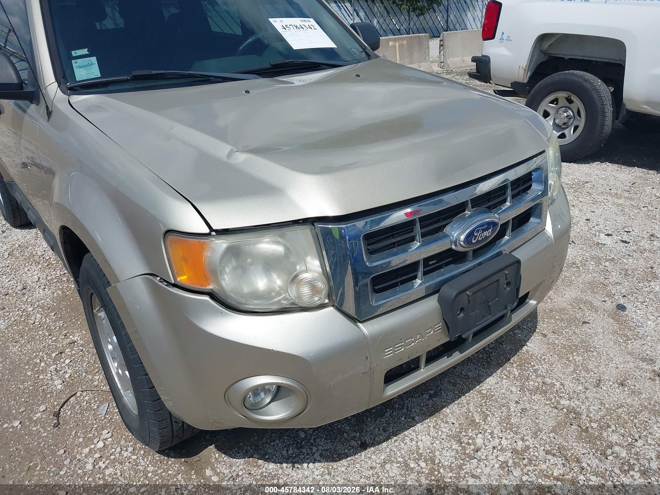 2011 Ford Escape Xlt Gold vin: 1FMCU0D75BKA26086