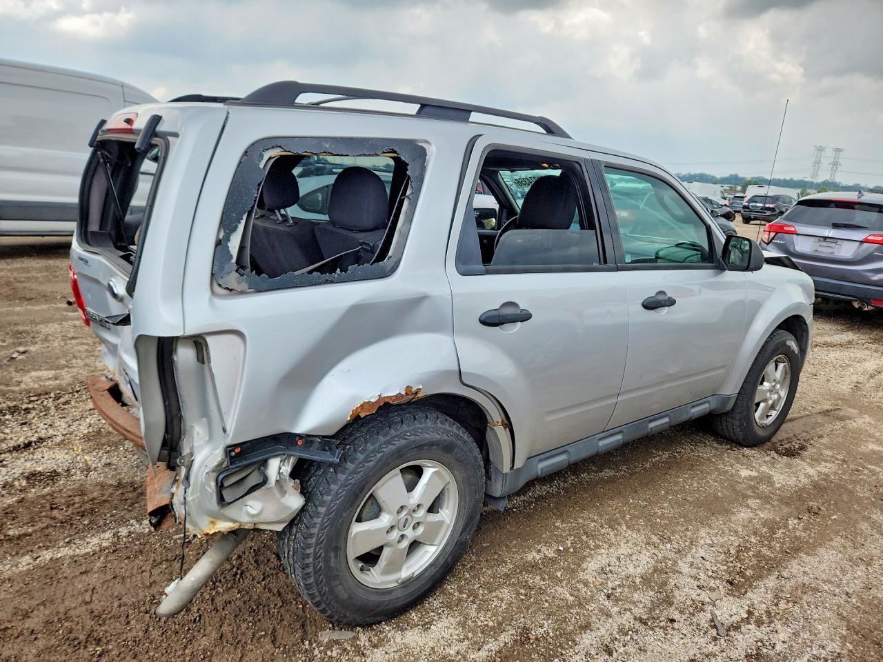 2011 Ford Escape Xlt Silver vin: 1FMCU0D75BKA37850