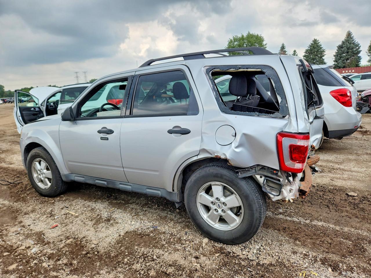 2011 Ford Escape Xlt Silver vin: 1FMCU0D75BKA37850