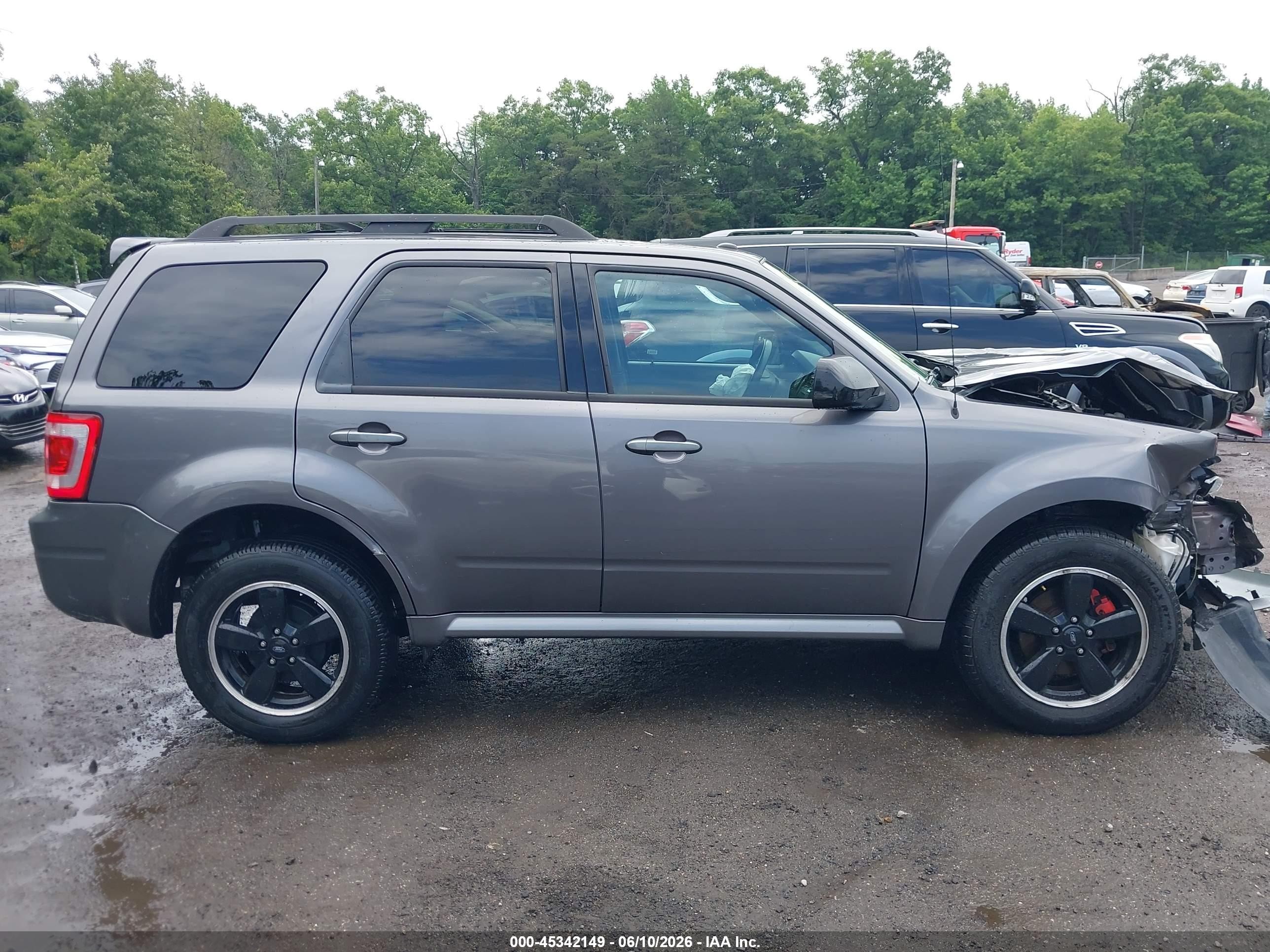 2011 Ford Escape Xlt Gray vin: 1FMCU0D75BKA60822