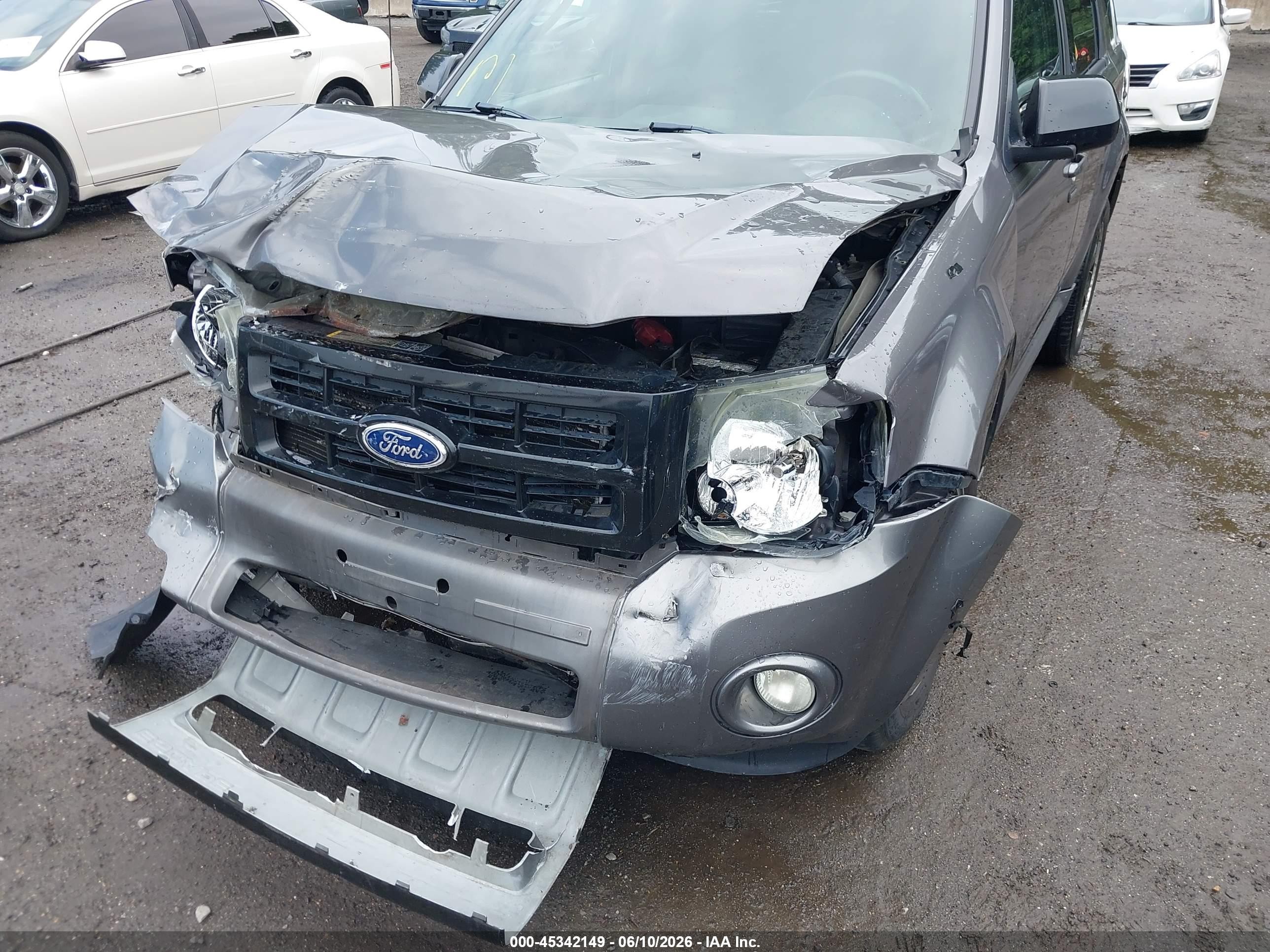 2011 Ford Escape Xlt Gray vin: 1FMCU0D75BKA60822