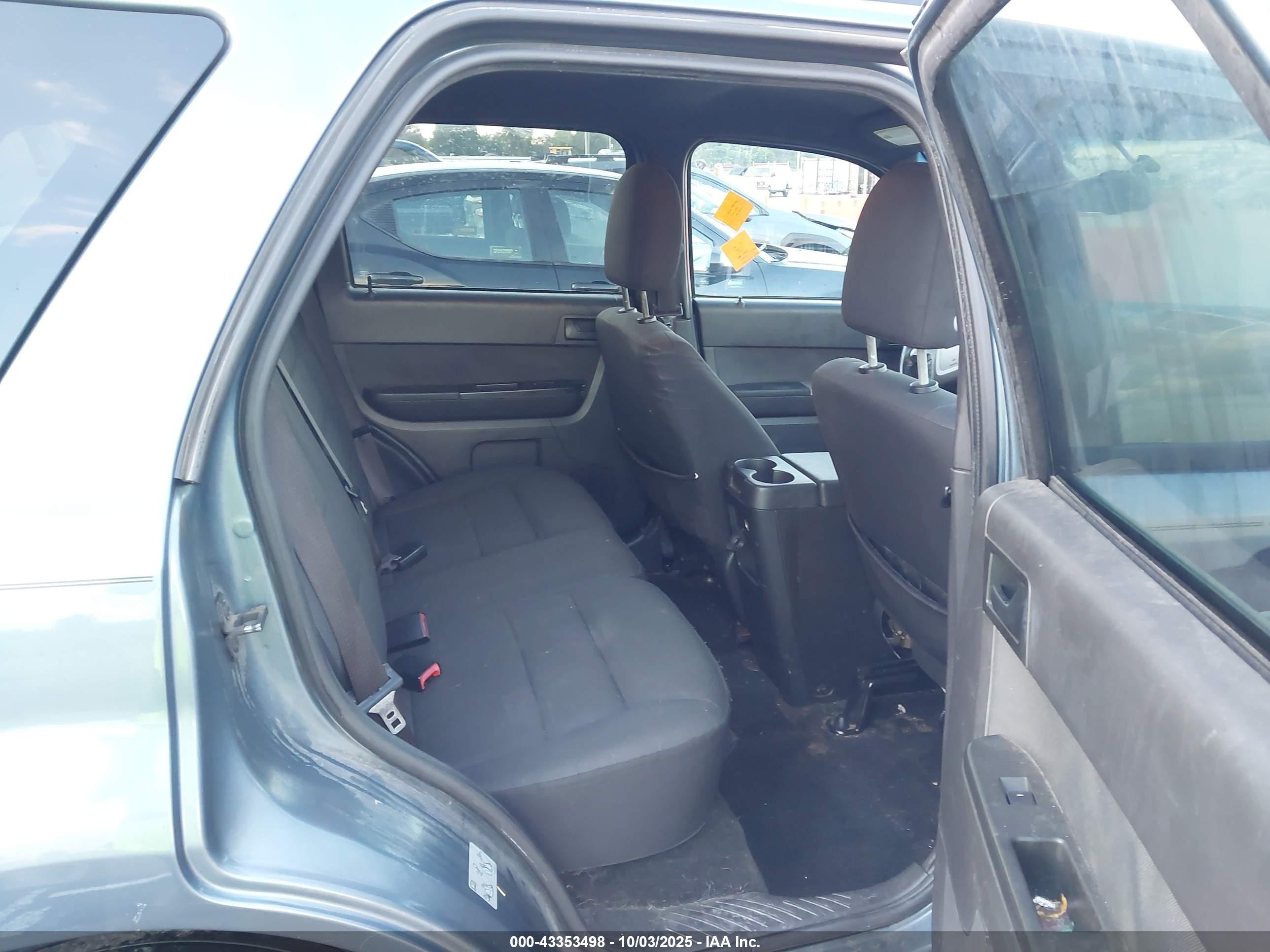 2011 Ford Escape Xlt Blue vin: 1FMCU0D75BKB13504