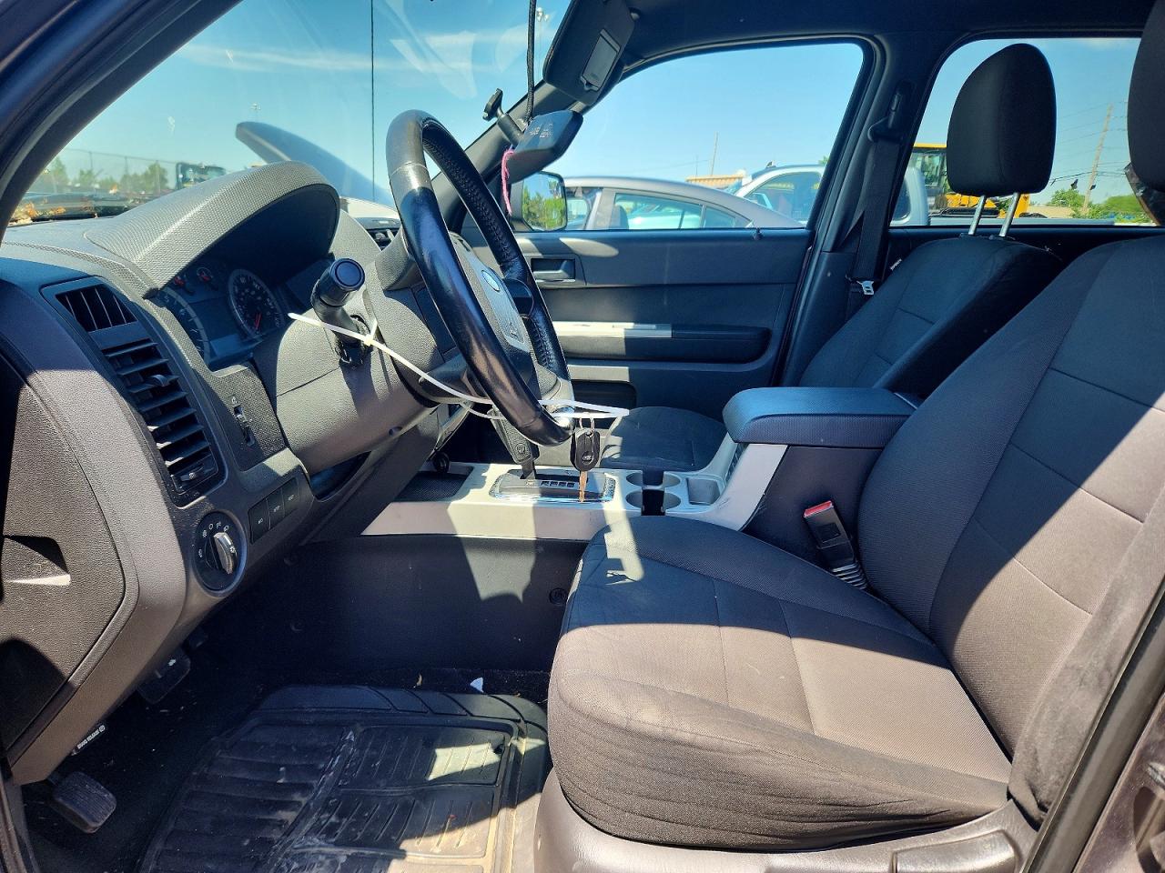2011 Ford Escape Xlt Silver vin: 1FMCU0D75BKB45207