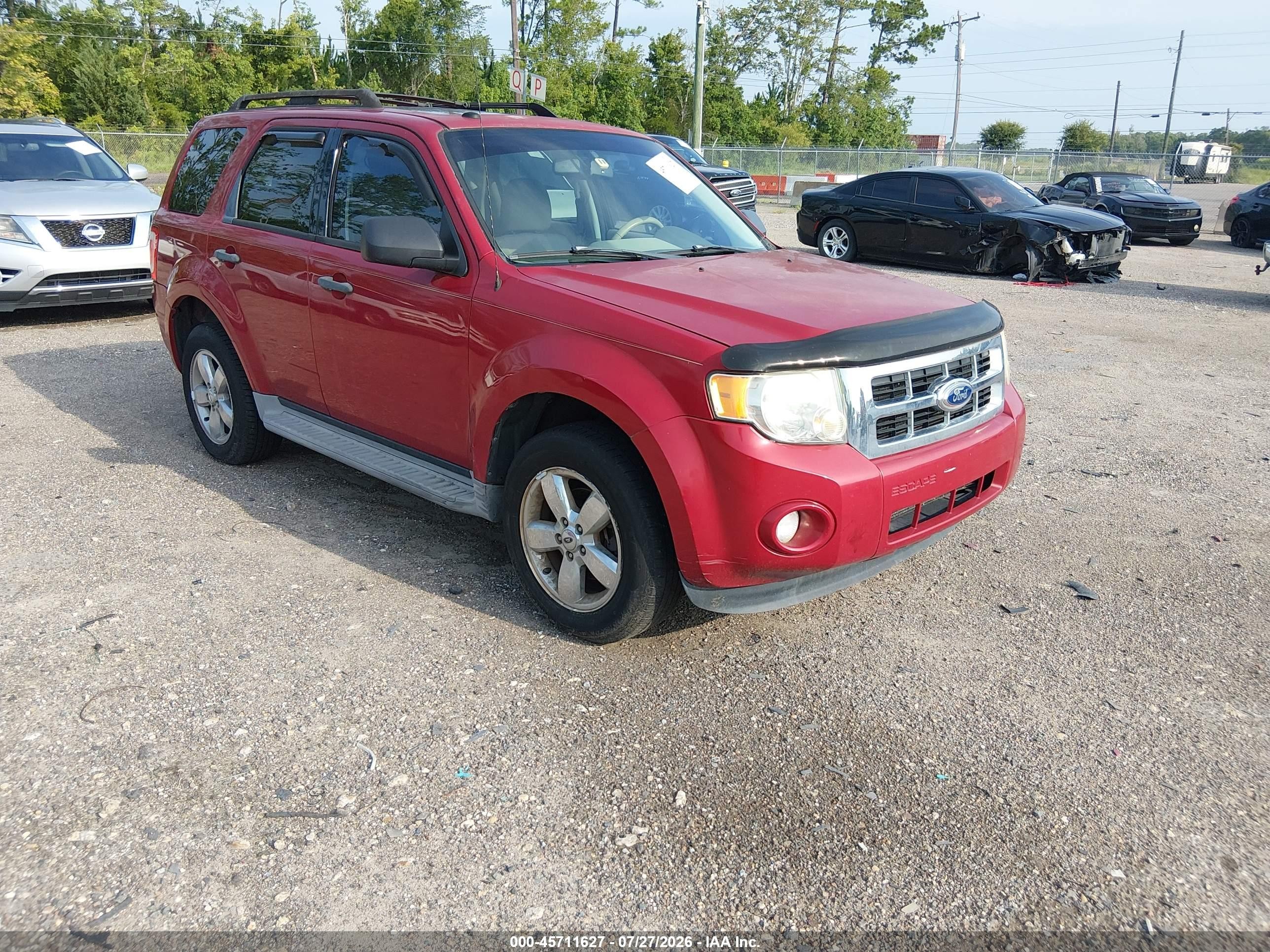2011 Ford Escape Xlt Red vin: 1FMCU0D75BKB51301