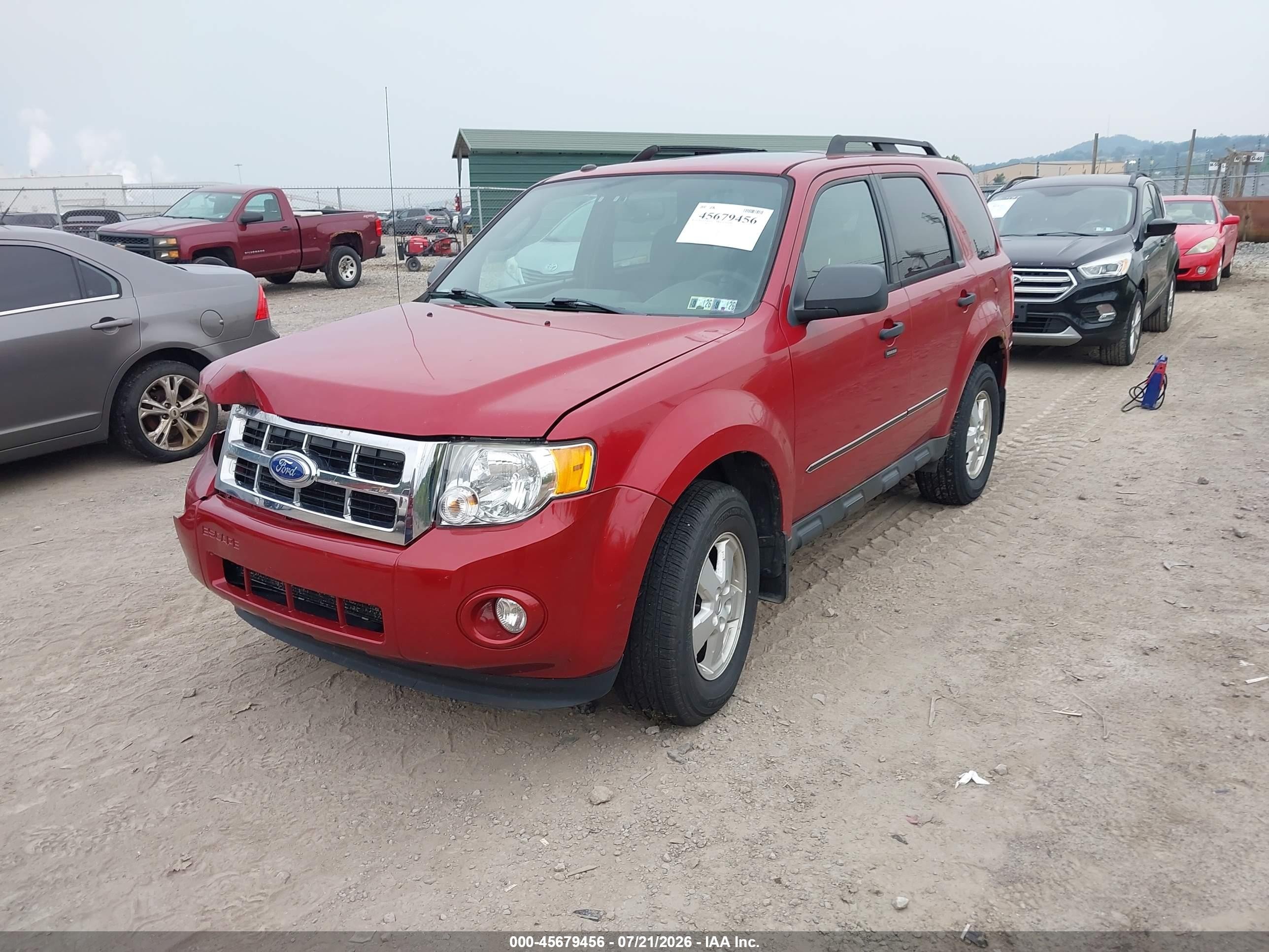 2011 Ford Escape Xlt Red vin: 1FMCU0D75BKC16857