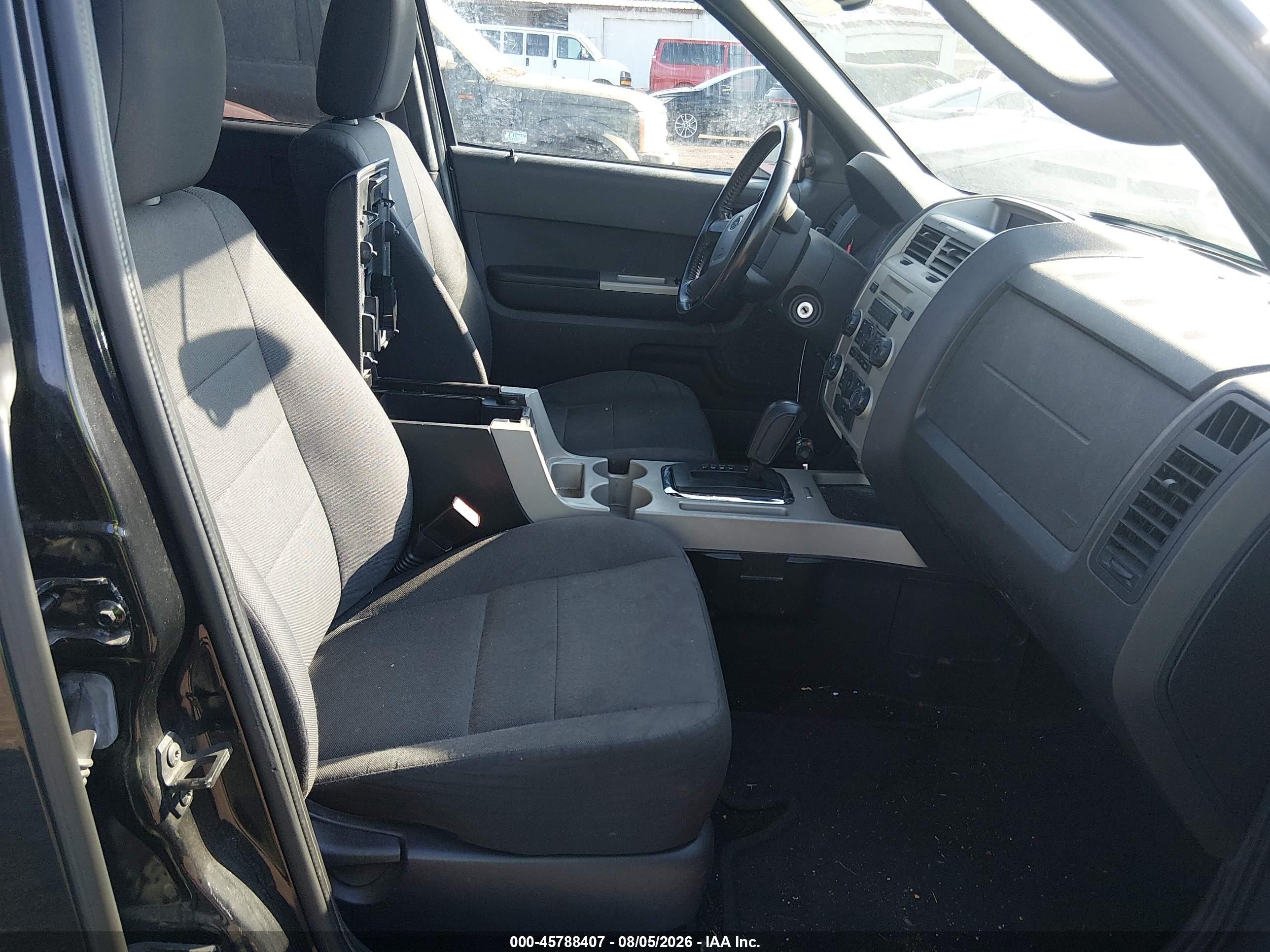 2011 Ford Escape Xlt Black vin: 1FMCU0D75BKC28877