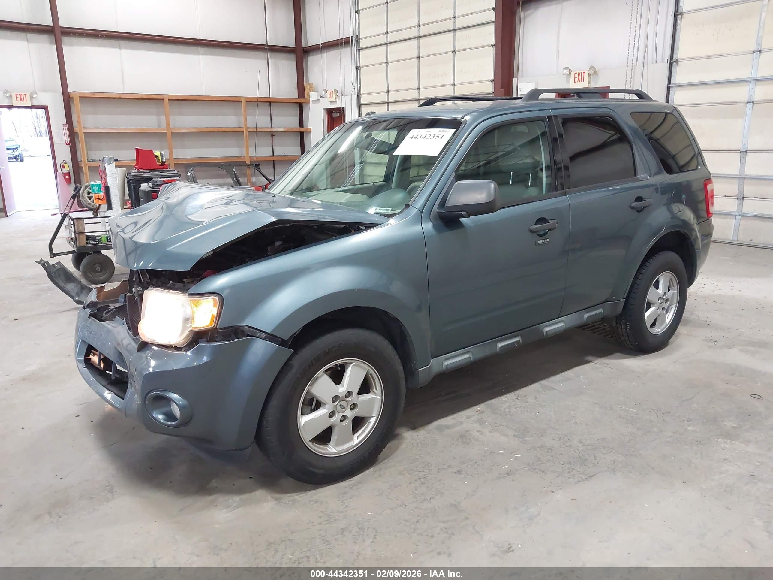 2011 Ford Escape Xlt Blue vin: 1FMCU0D75BKC30001