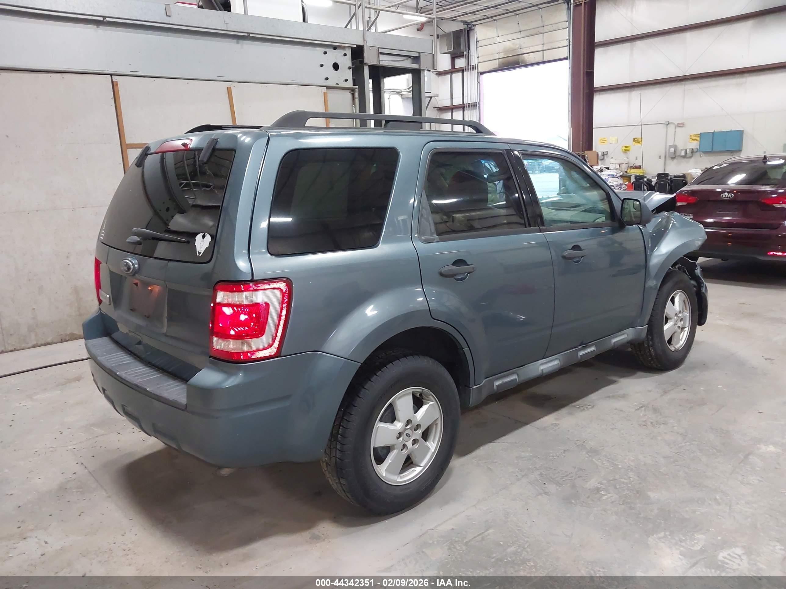 2011 Ford Escape Xlt Blue vin: 1FMCU0D75BKC30001