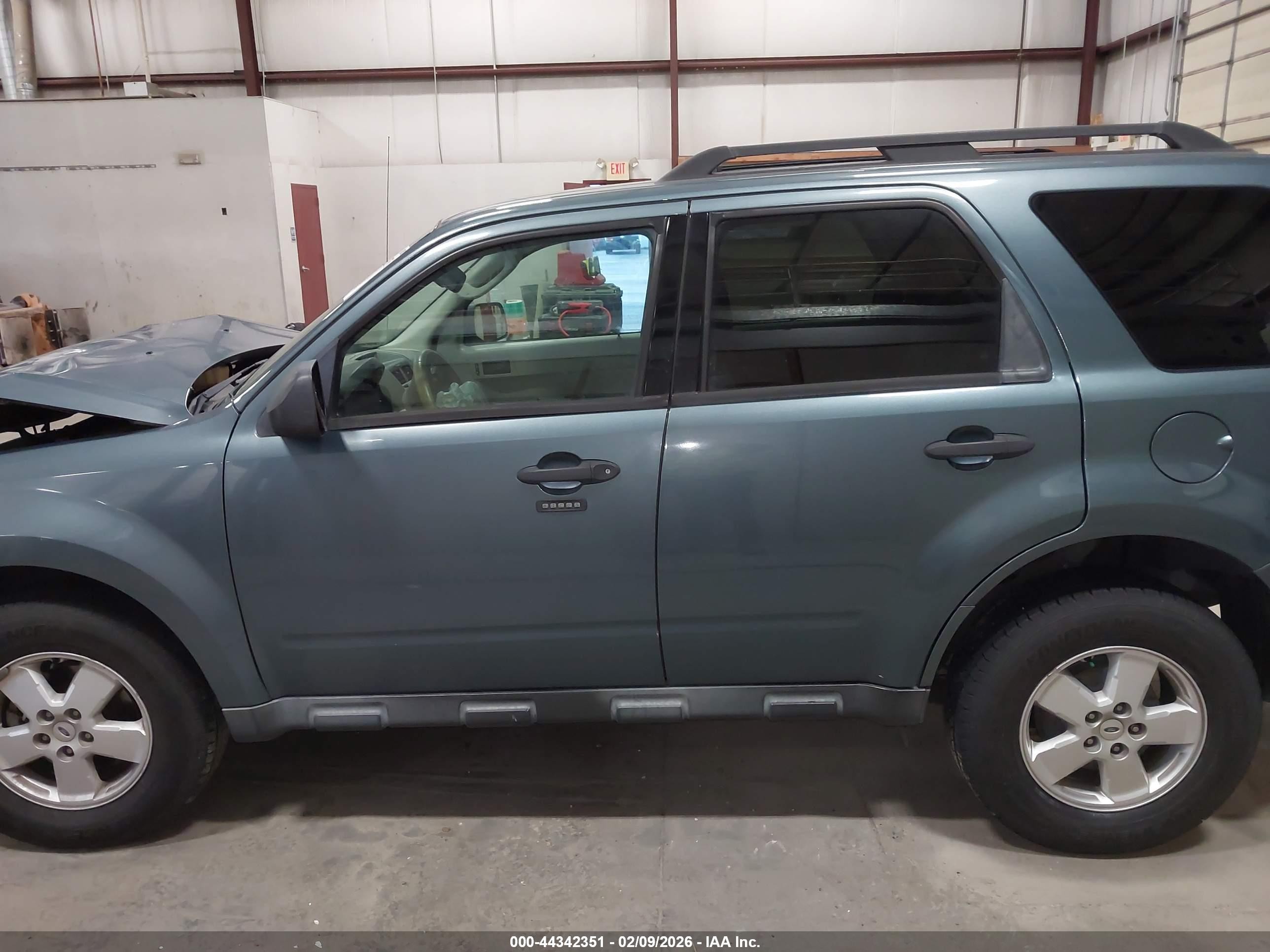 2011 Ford Escape Xlt Blue vin: 1FMCU0D75BKC30001