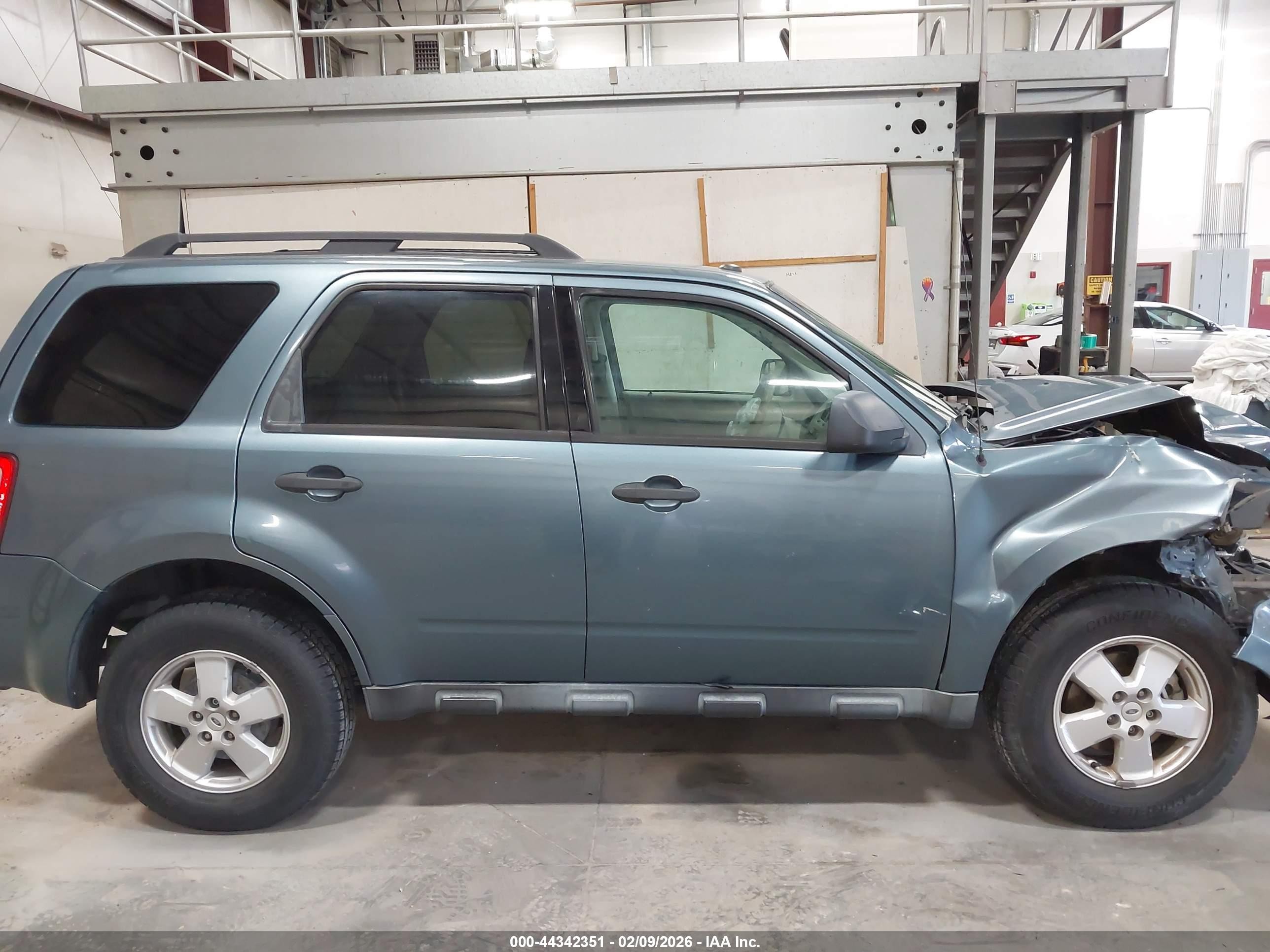 2011 Ford Escape Xlt Blue vin: 1FMCU0D75BKC30001
