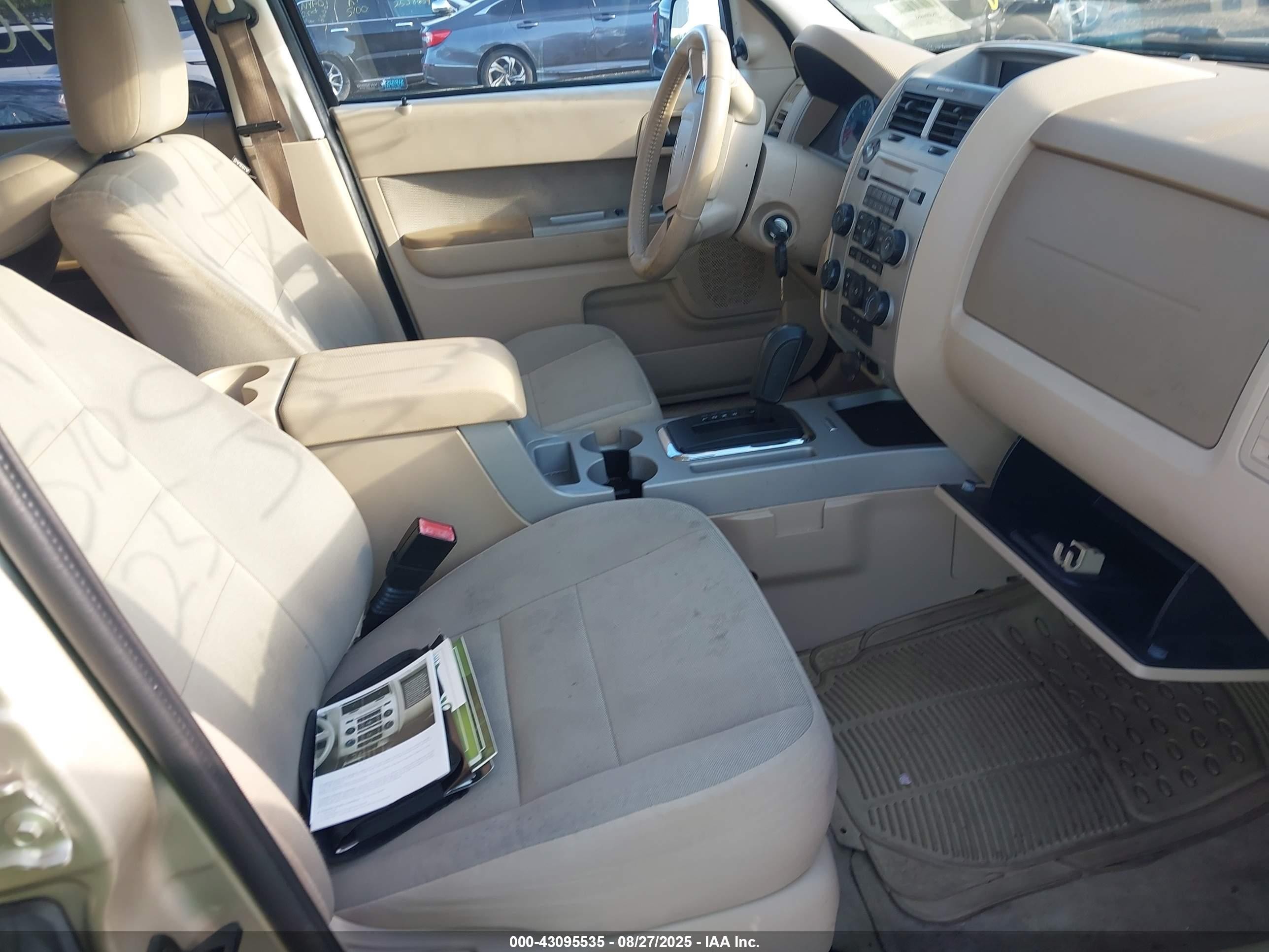 2012 Ford Escape Xlt Gold vin: 1FMCU0D75CKA38000