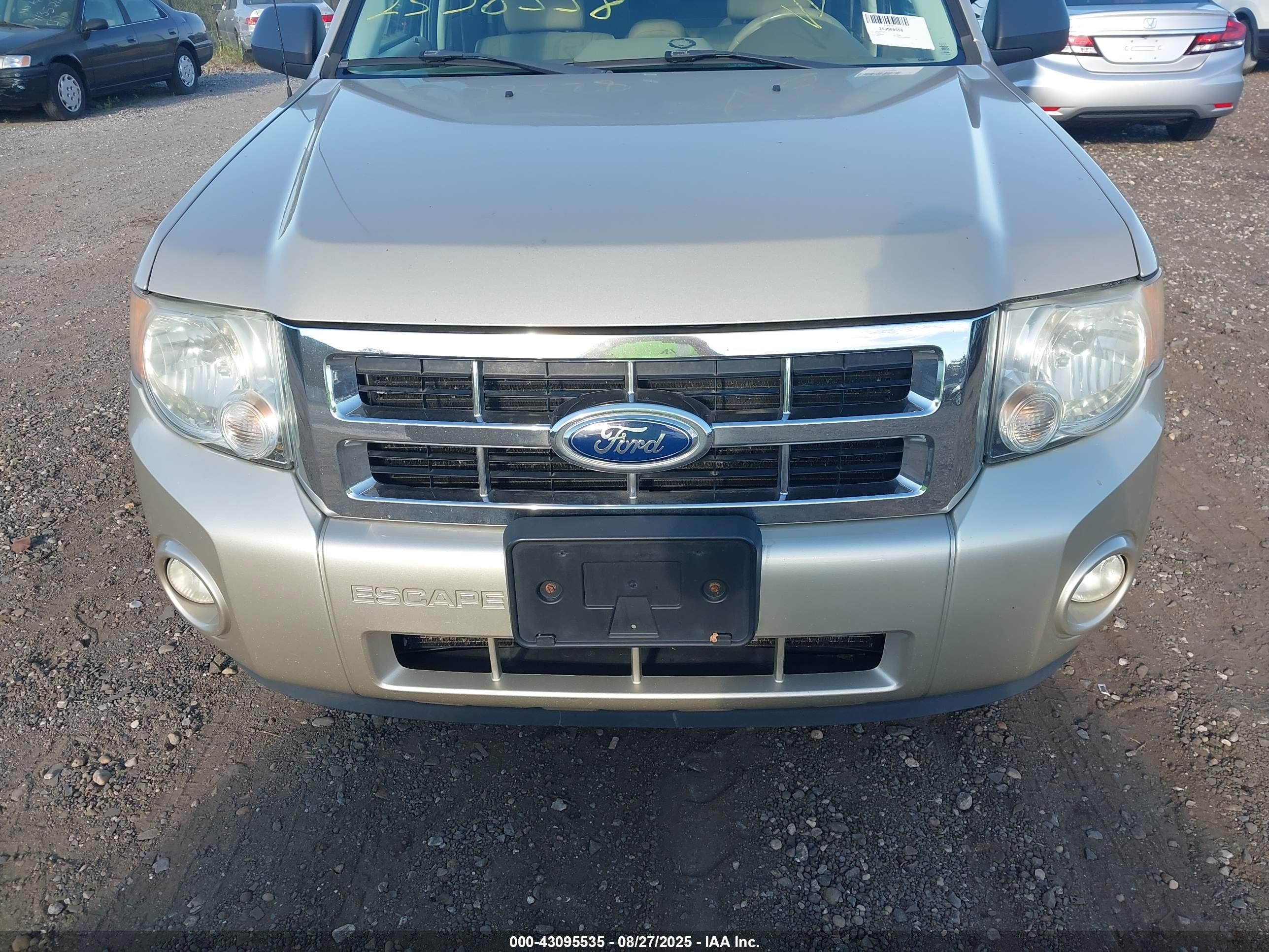 2012 Ford Escape Xlt Gold vin: 1FMCU0D75CKA38000