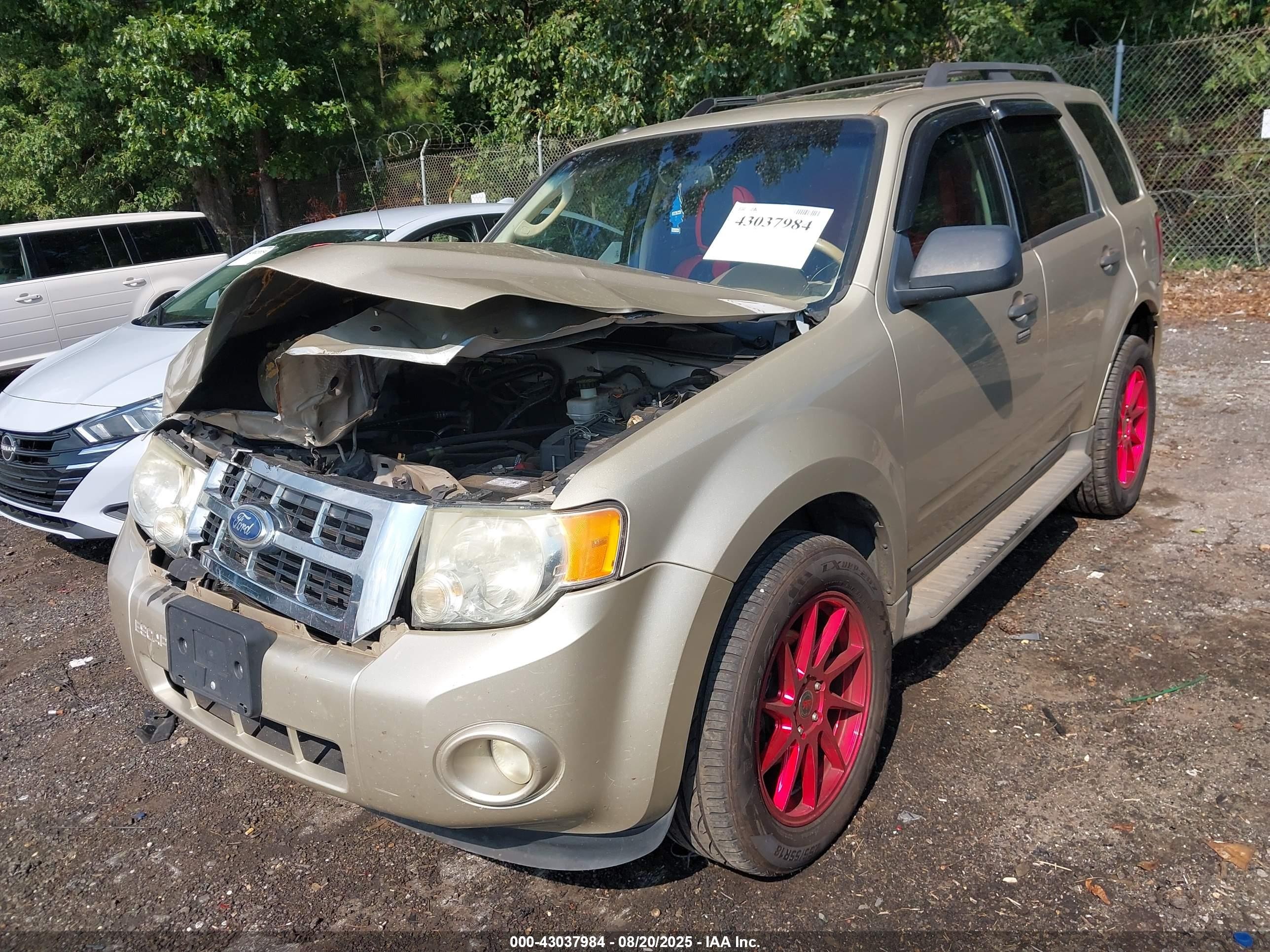 2012 Ford Escape Xlt Gold vin: 1FMCU0D75CKA81249