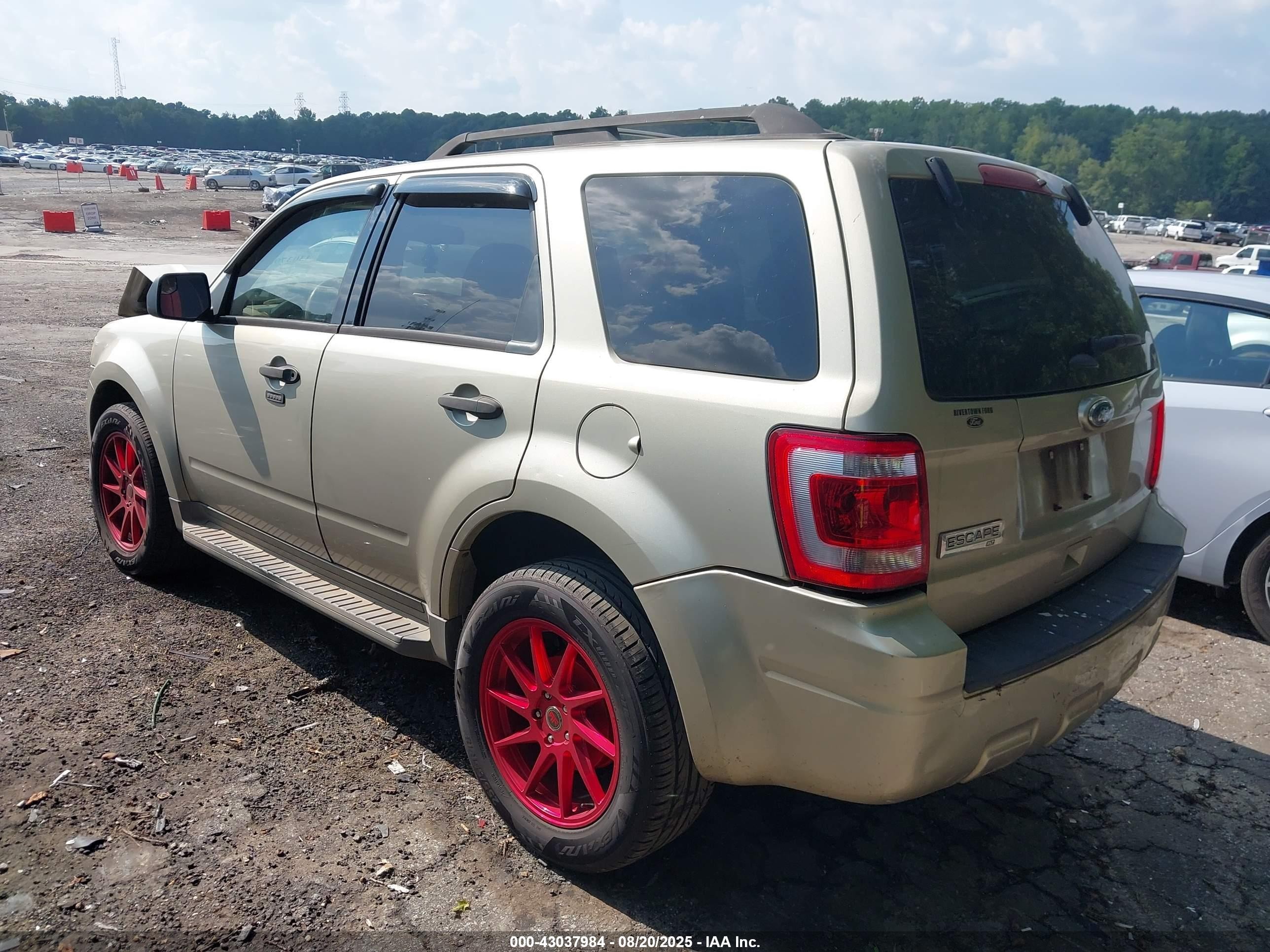 2012 Ford Escape Xlt Gold vin: 1FMCU0D75CKA81249