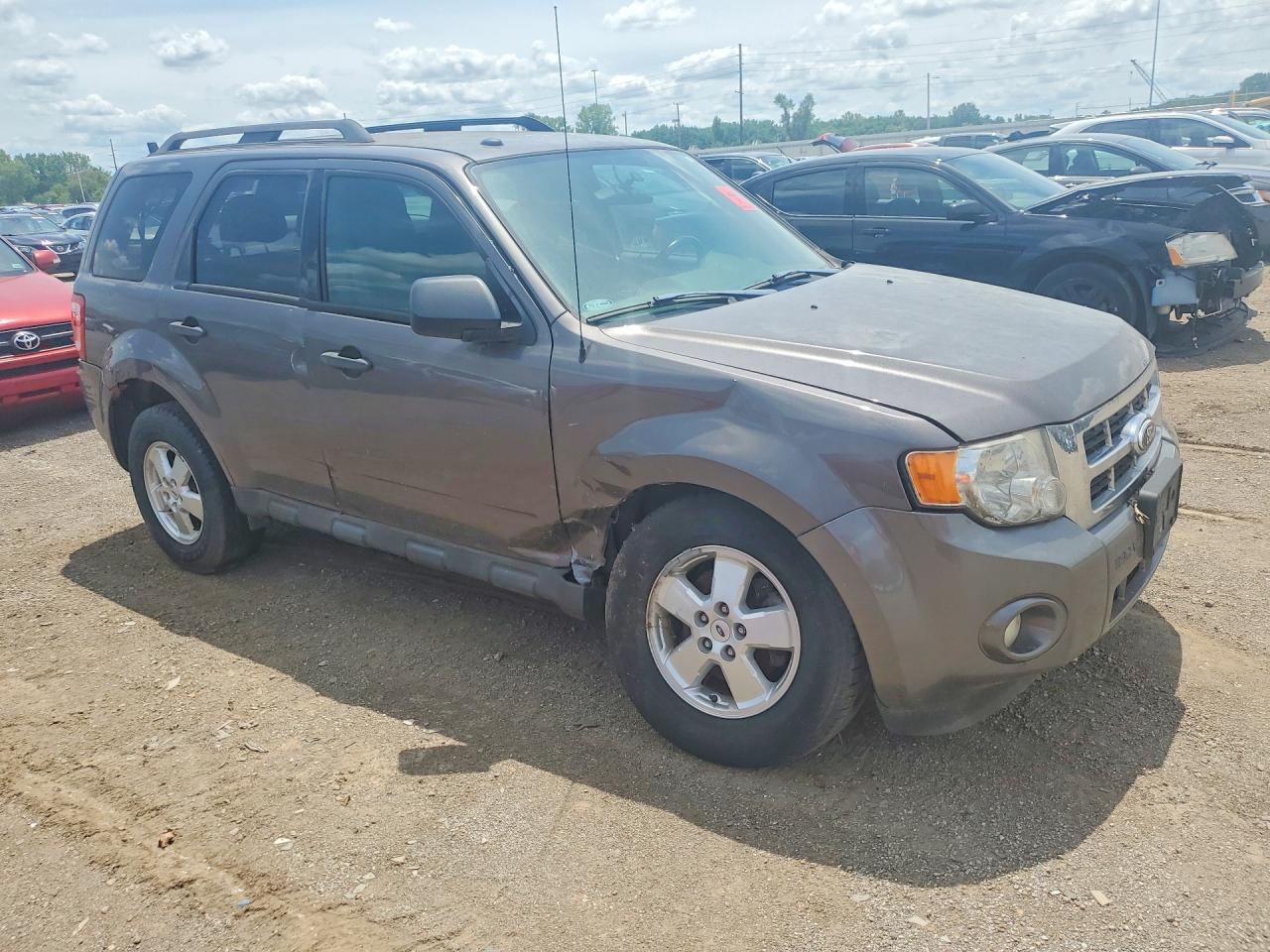 2012 Ford Escape Gray vin: 1FMCU0D75CKC18013