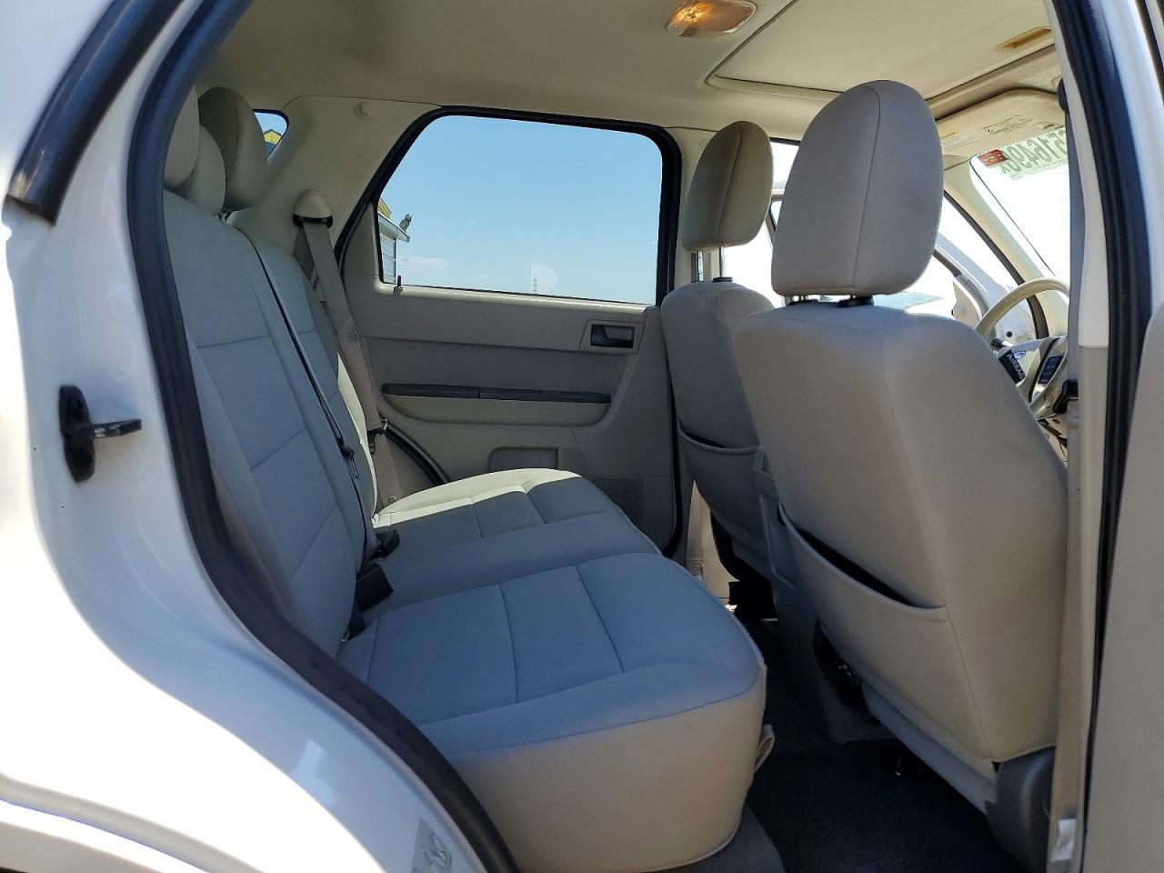 2012 Ford Escape Xlt White vin: 1FMCU0D75CKC45972