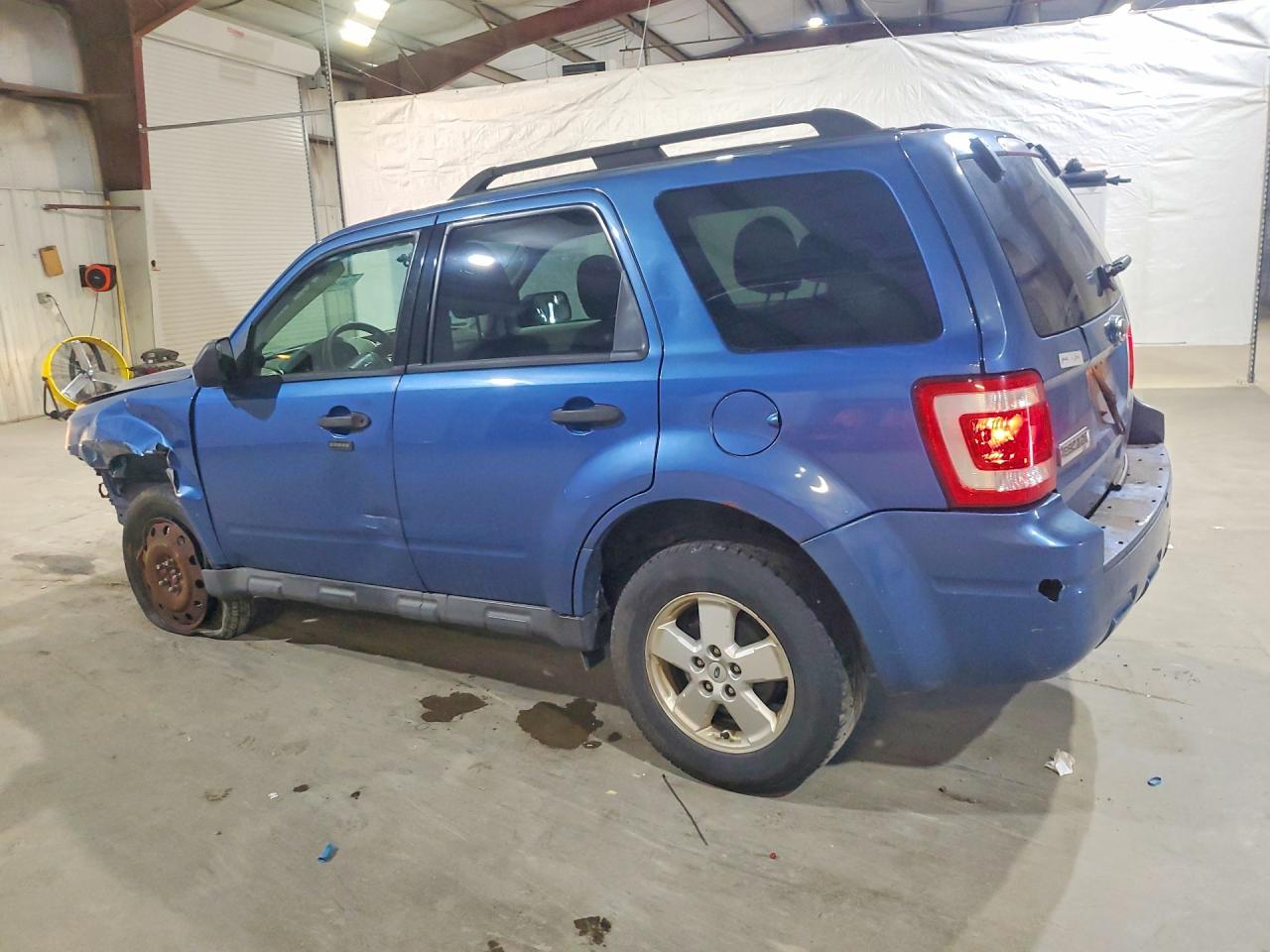 2010 Ford Escape Xlt Blue vin: 1FMCU0D76AKB18435