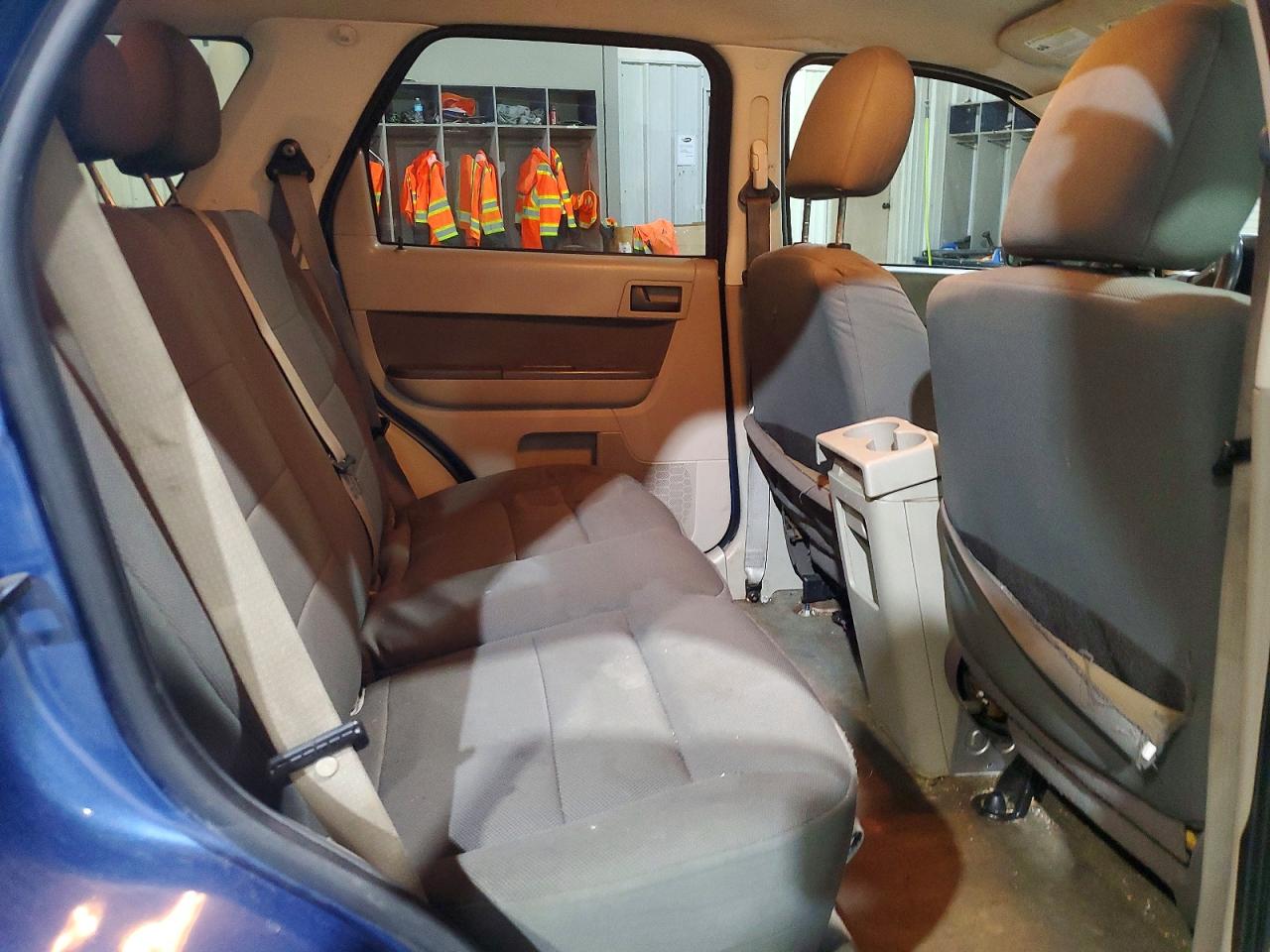 2010 Ford Escape Xlt Blue vin: 1FMCU0D76AKB18435