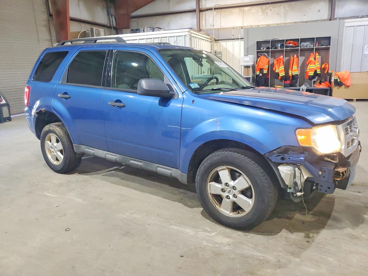 2010 Ford Escape Xlt Blue vin: 1FMCU0D76AKB18435