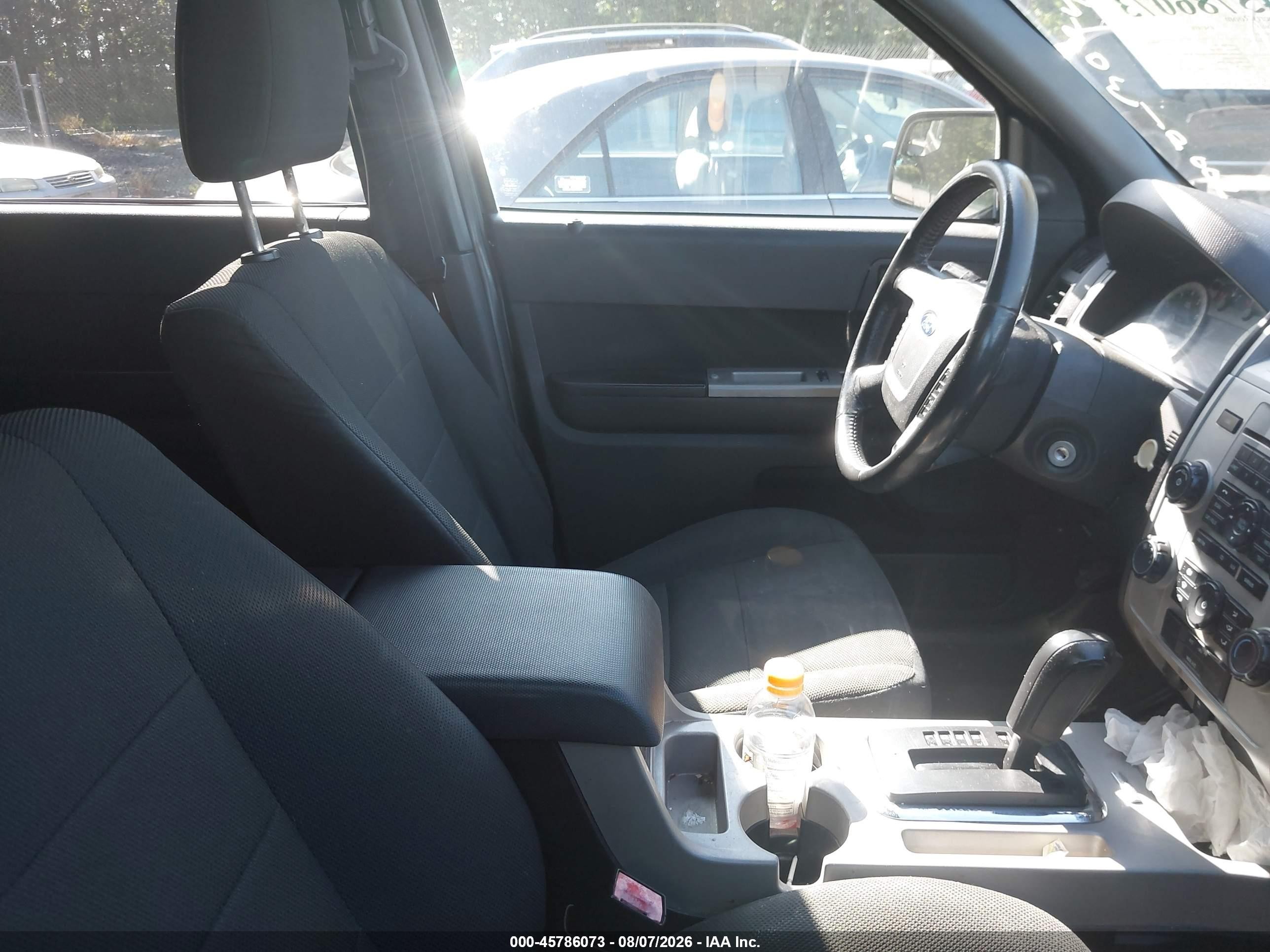 2010 Ford Escape Xlt Черный vin: 1FMCU0D76AKB19245