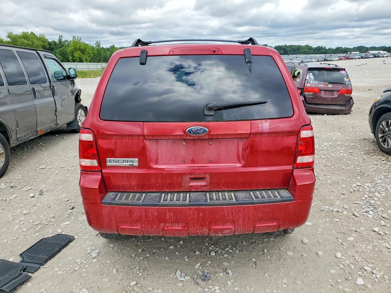 2010 Ford Escape Xlt Red vin: 1FMCU0D76AKC87371