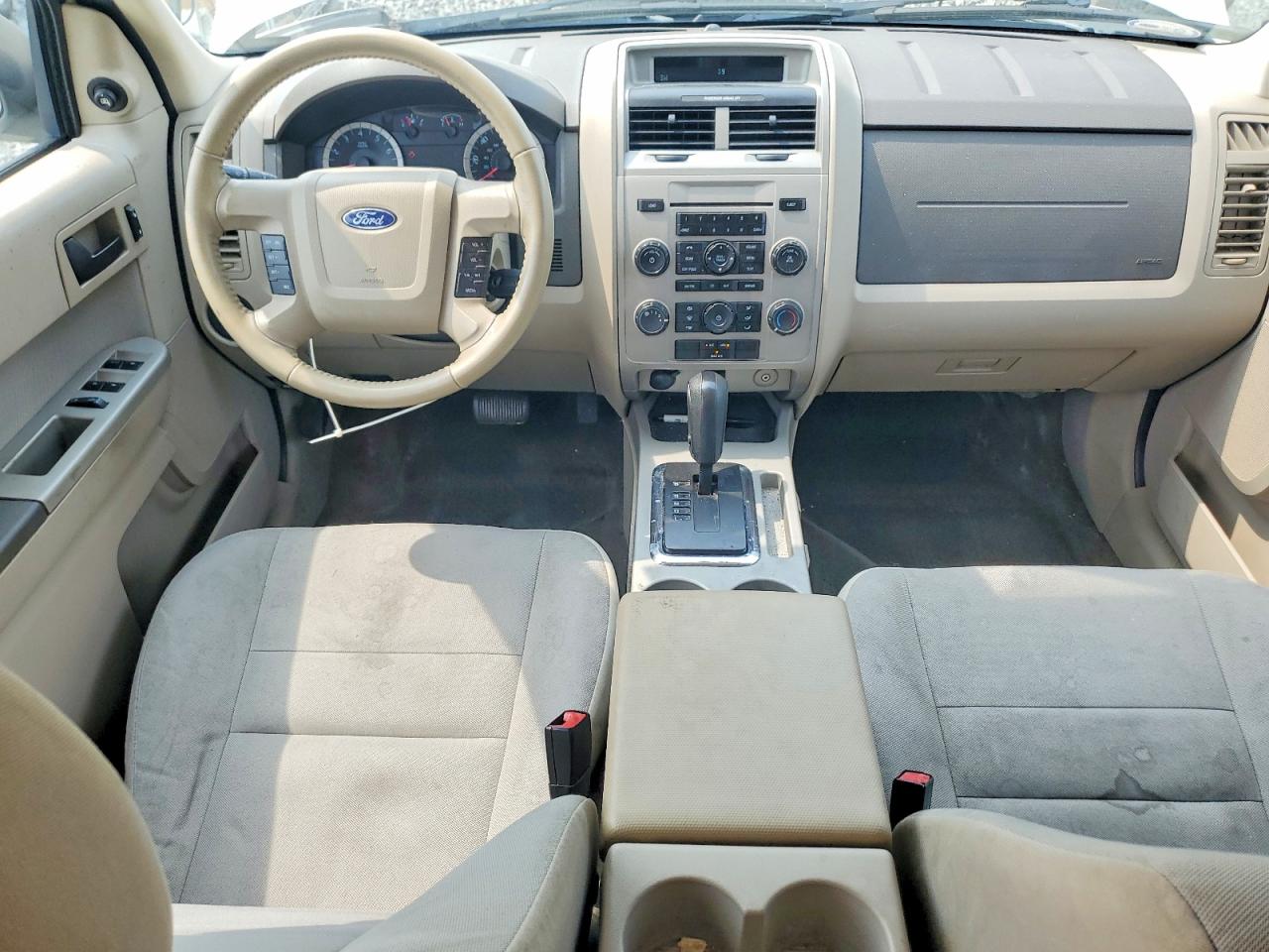 2010 Ford Escape Xlt White vin: 1FMCU0D76AKD48198