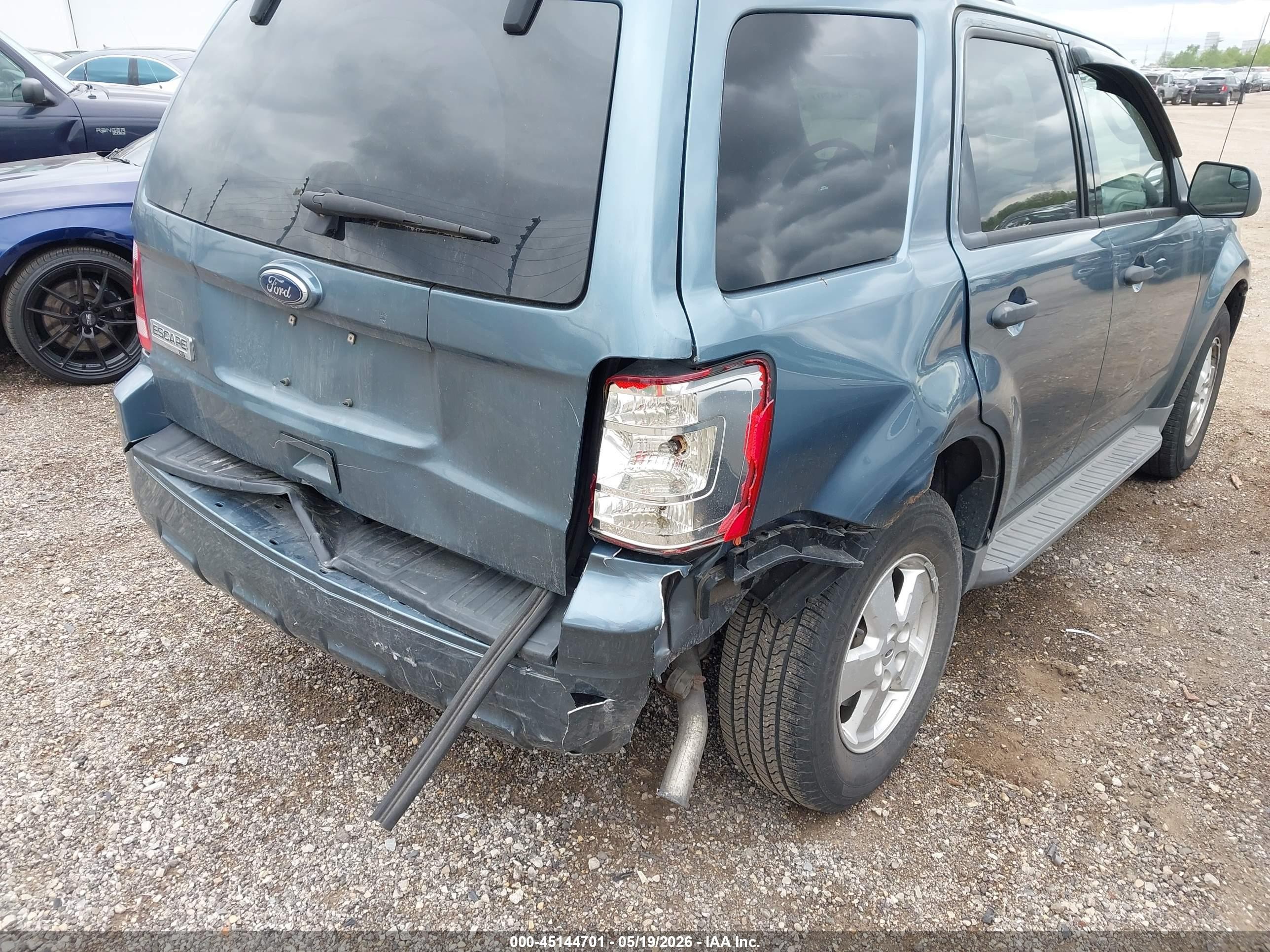 2011 Ford Escape Xlt Blue vin: 1FMCU0D76BKA05098