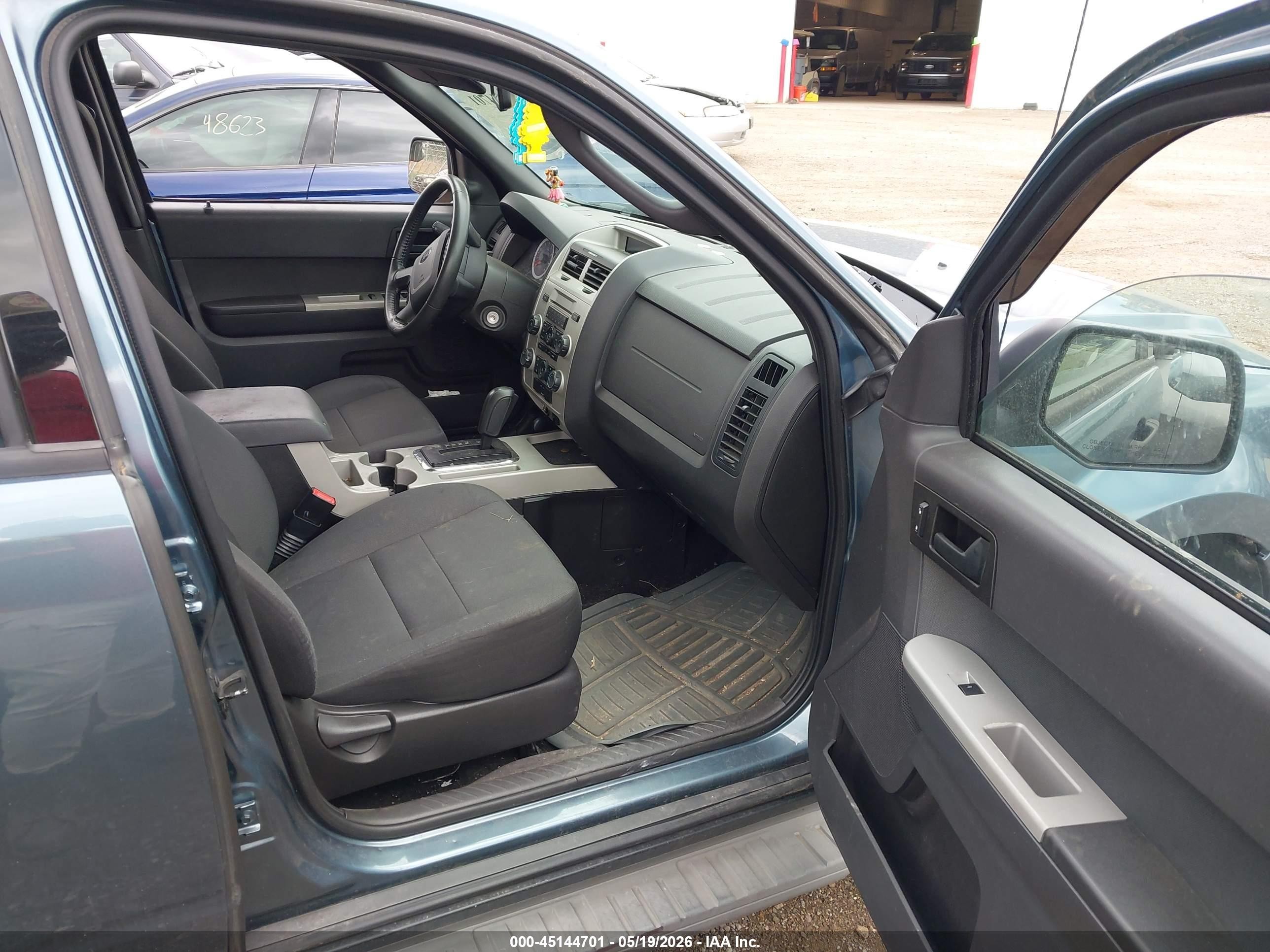 2011 Ford Escape Xlt Blue vin: 1FMCU0D76BKA05098