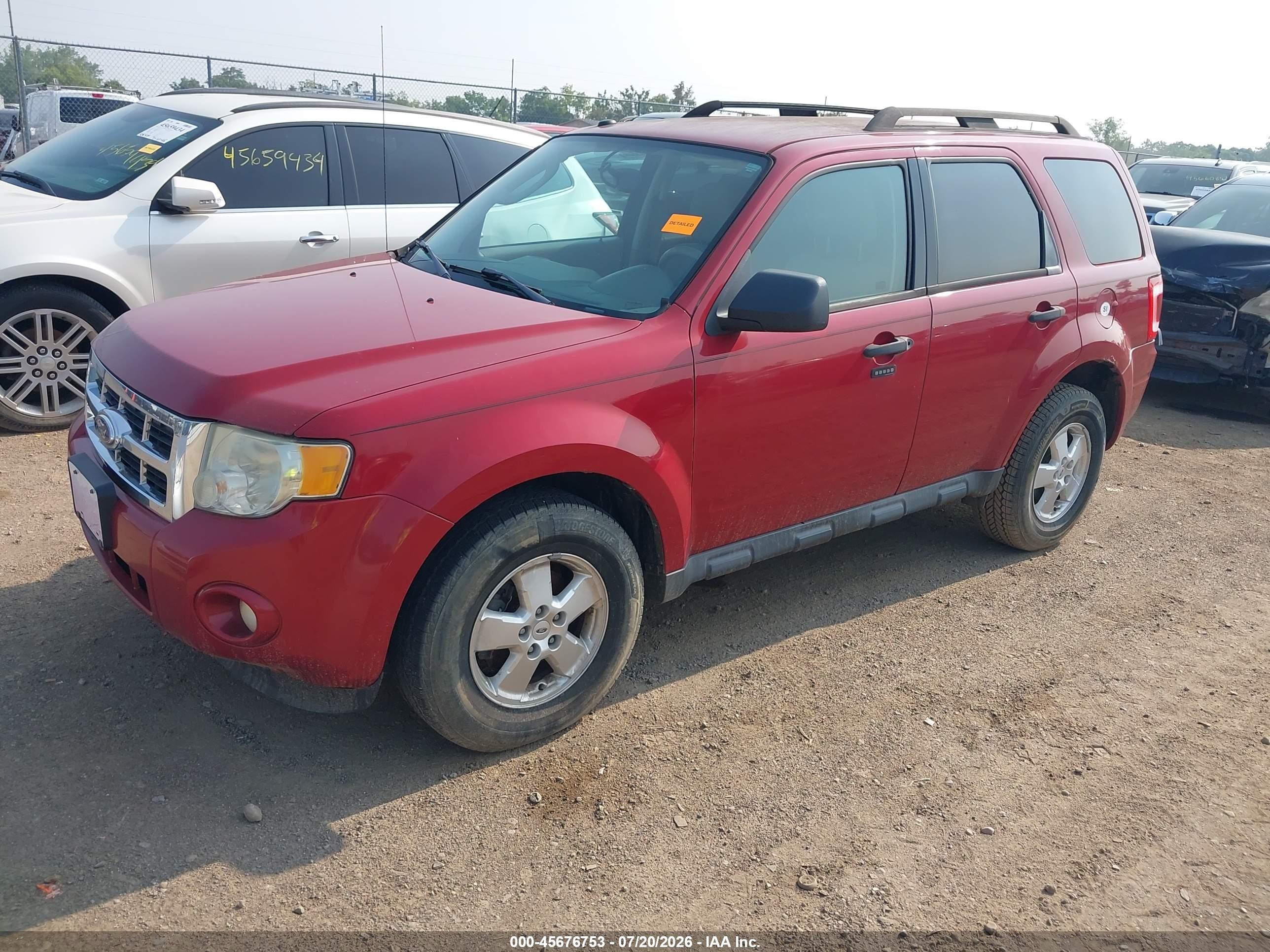 2011 Ford Escape Xlt Burgundy vin: 1FMCU0D76BKB53462
