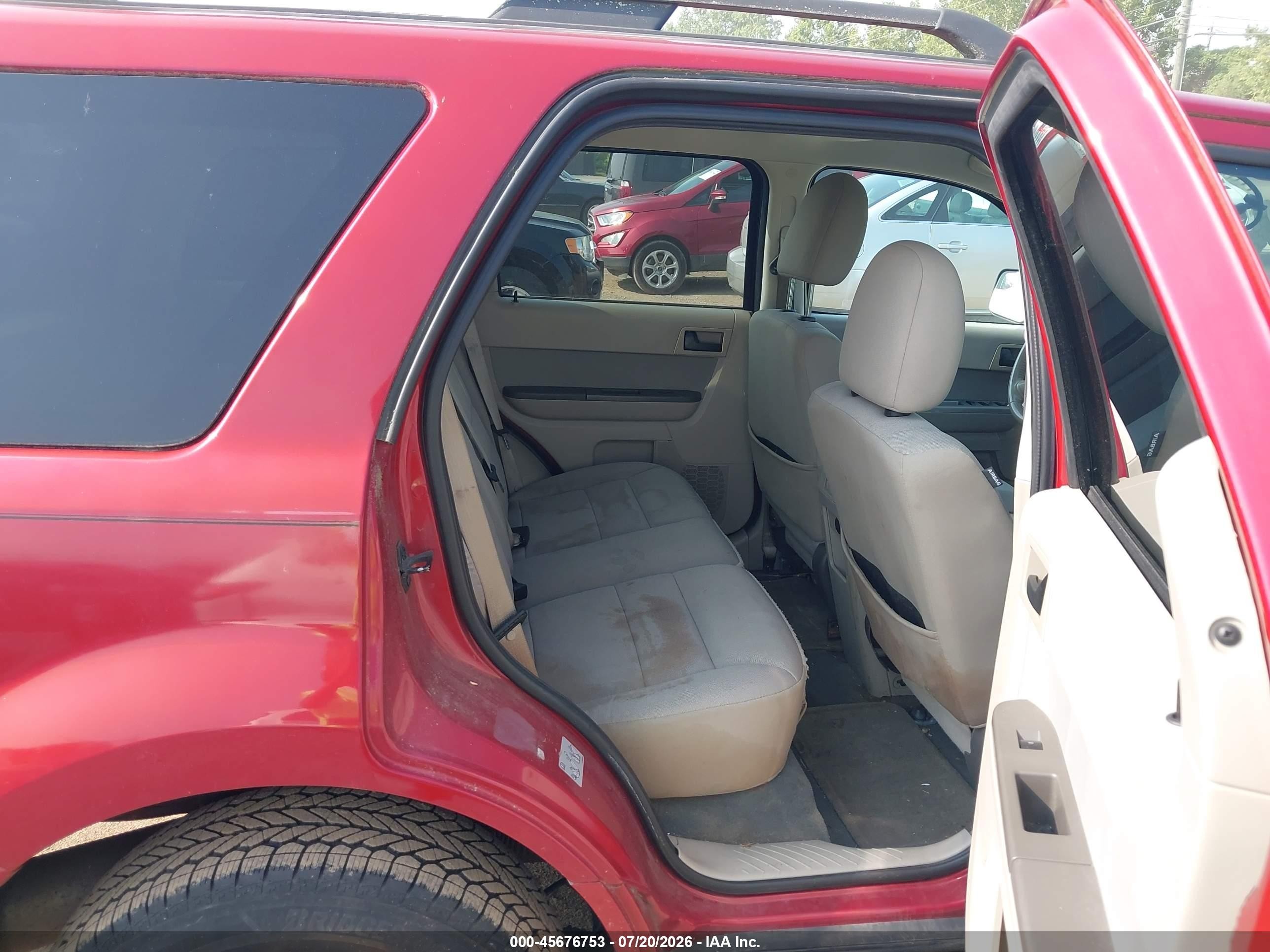 2011 Ford Escape Xlt Burgundy vin: 1FMCU0D76BKB53462