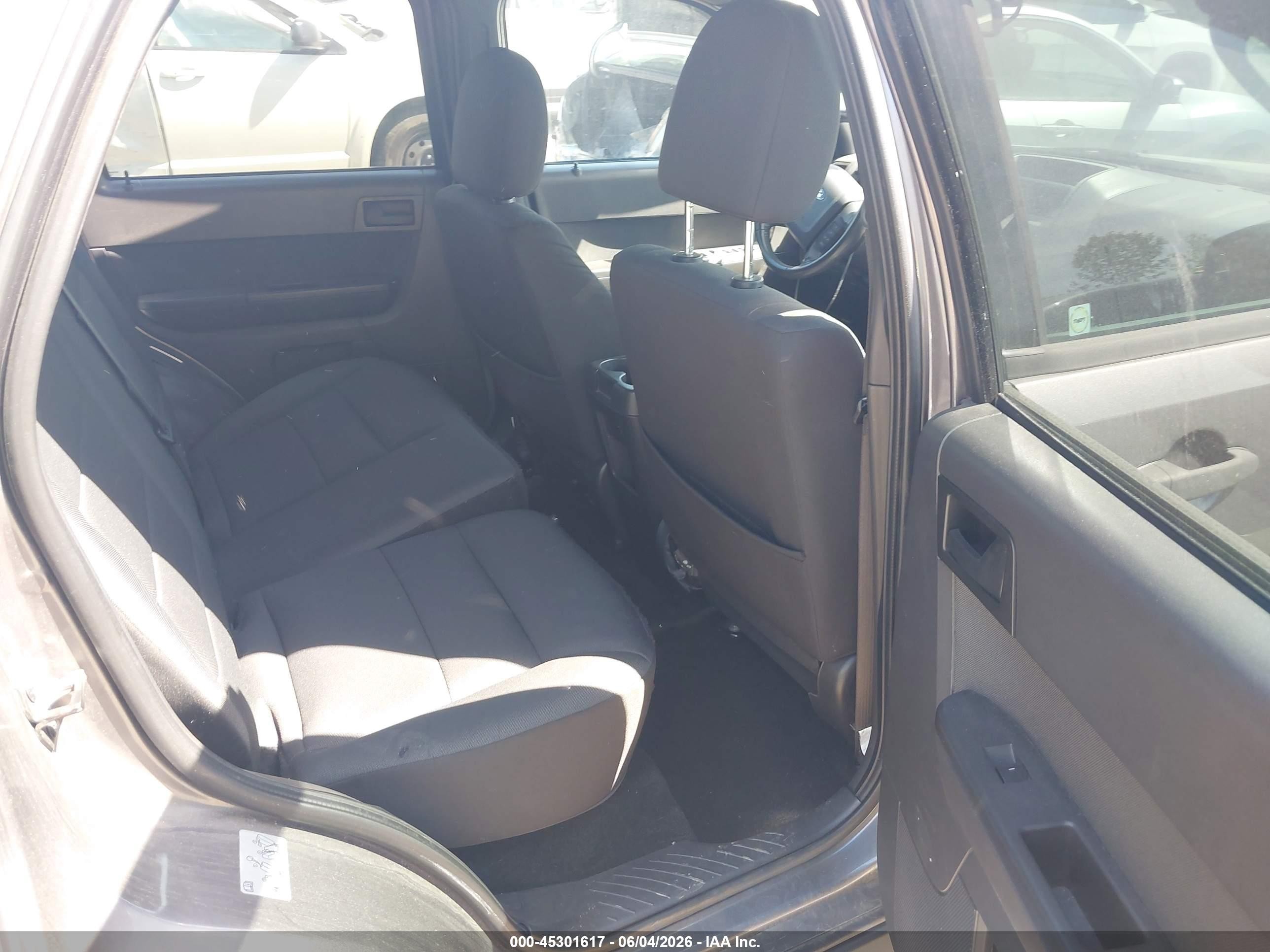 2011 Ford Escape Xlt Gray vin: 1FMCU0D76BKB83142