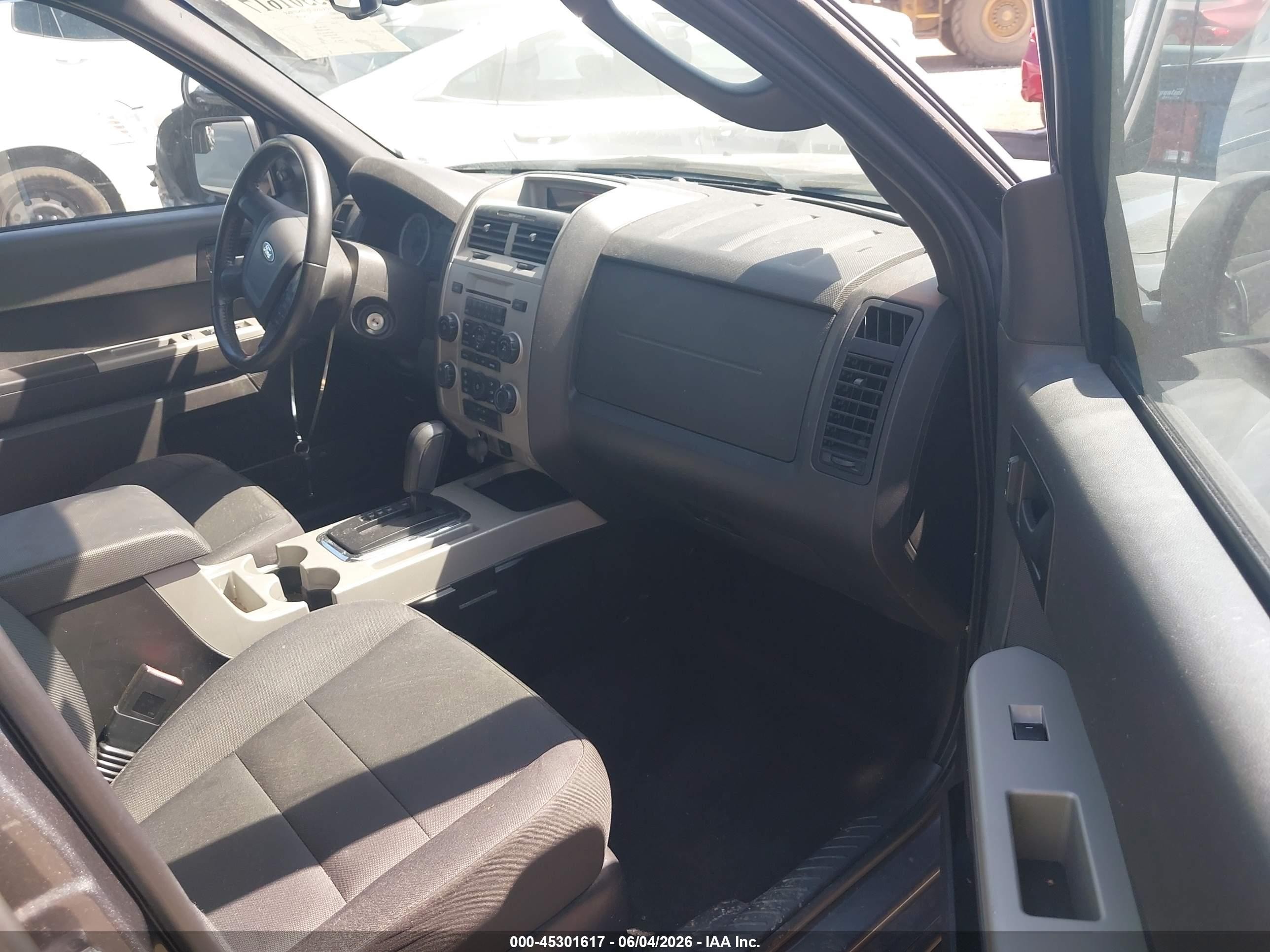 2011 Ford Escape Xlt Gray vin: 1FMCU0D76BKB83142