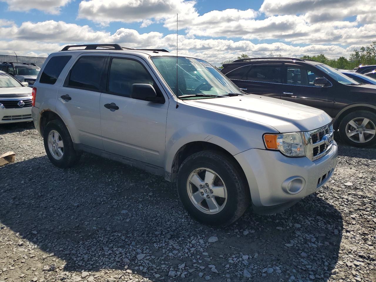 2011 Ford Escape Xlt Silver vin: 1FMCU0D76BKC00618