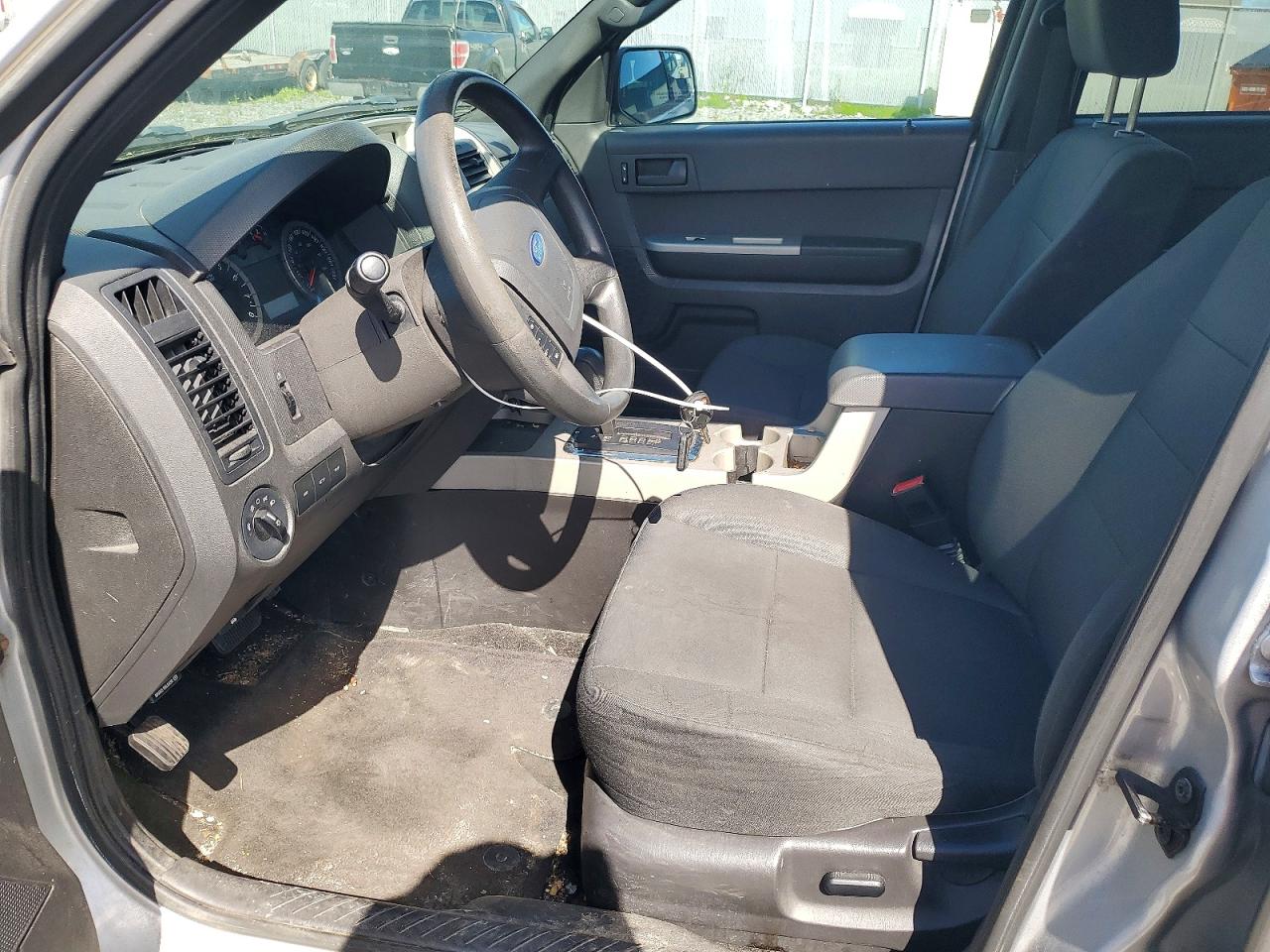 2011 Ford Escape Xlt Silver vin: 1FMCU0D76BKC00618
