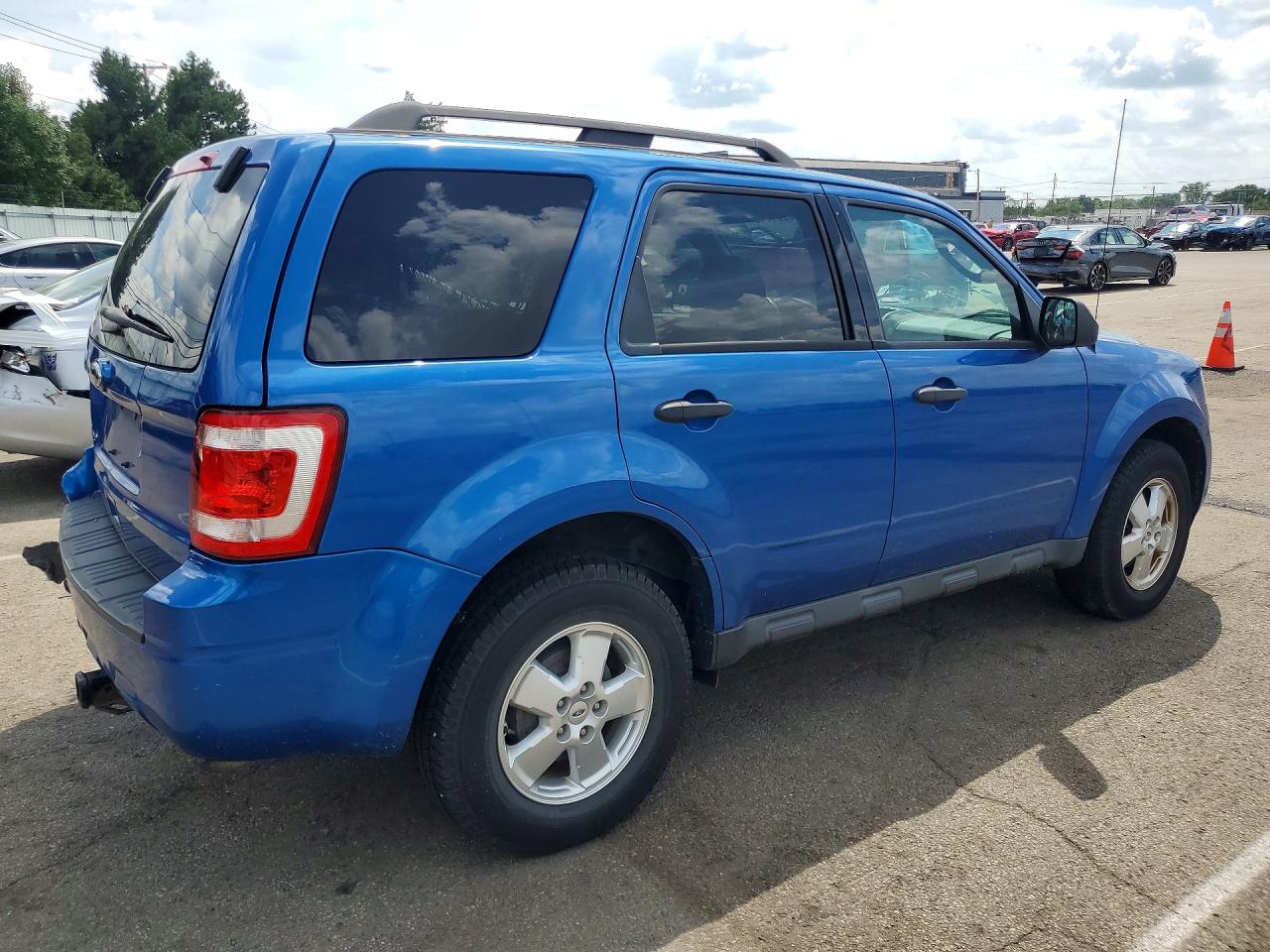 2011 Ford Escape Xlt Blue vin: 1FMCU0D76BKC61659