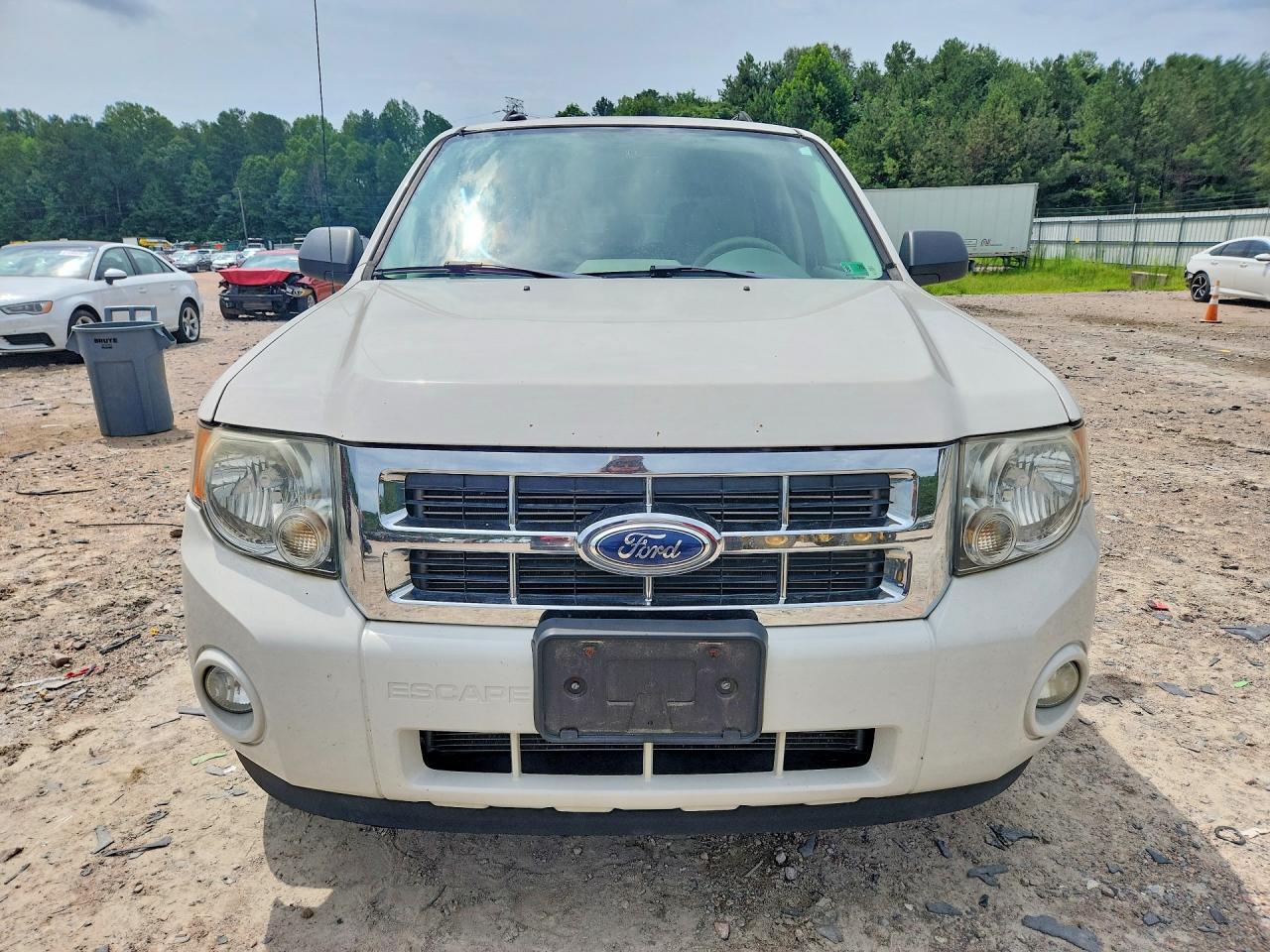 2012 Ford Escape Xlt White vin: 1FMCU0D76CKB00472