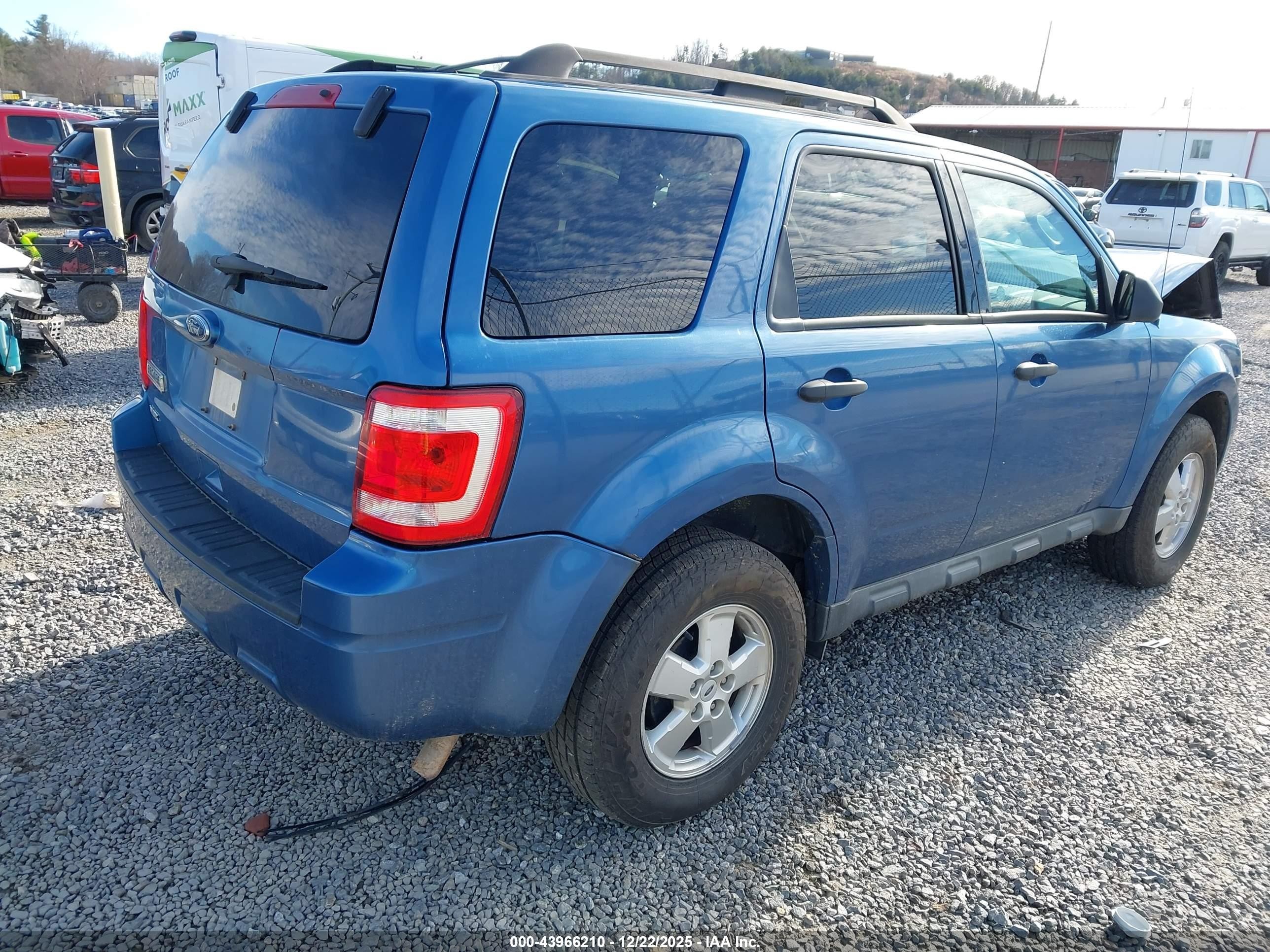2010 Ford Escape Xlt Синий vin: 1FMCU0D77AKA72663