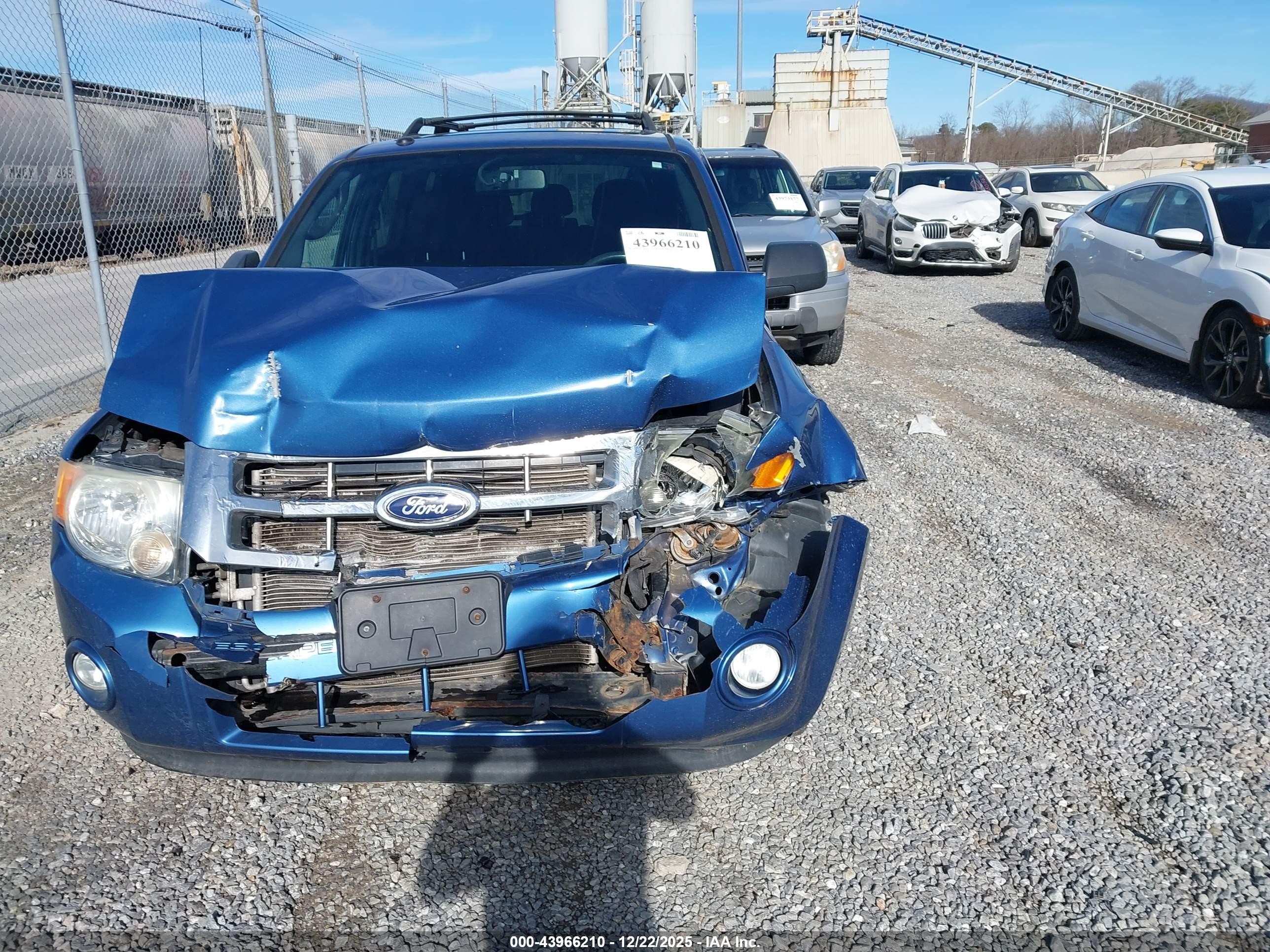 2010 Ford Escape Xlt Синий vin: 1FMCU0D77AKA72663